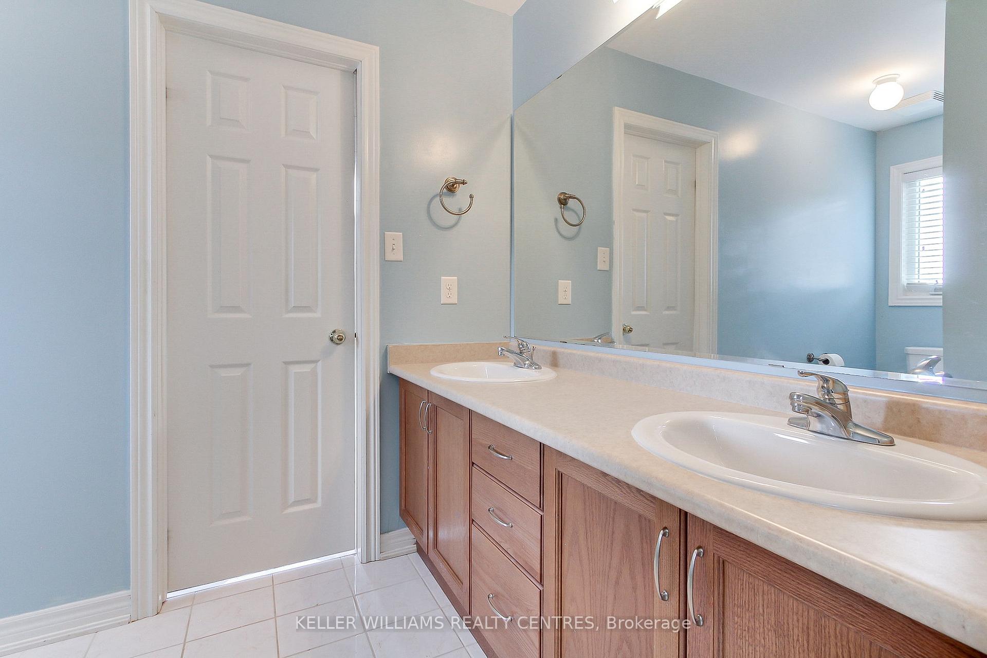 Photo 44 of 56 Pointon Street, Aurora, Bayview Northeast — HOMEH