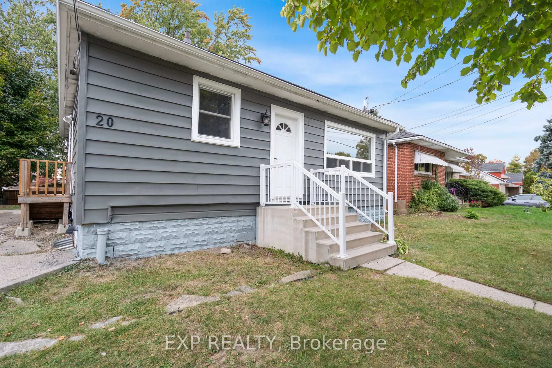 Photo 4 of 20 West 4th Street, Hamilton, Bonnington — HOMEH