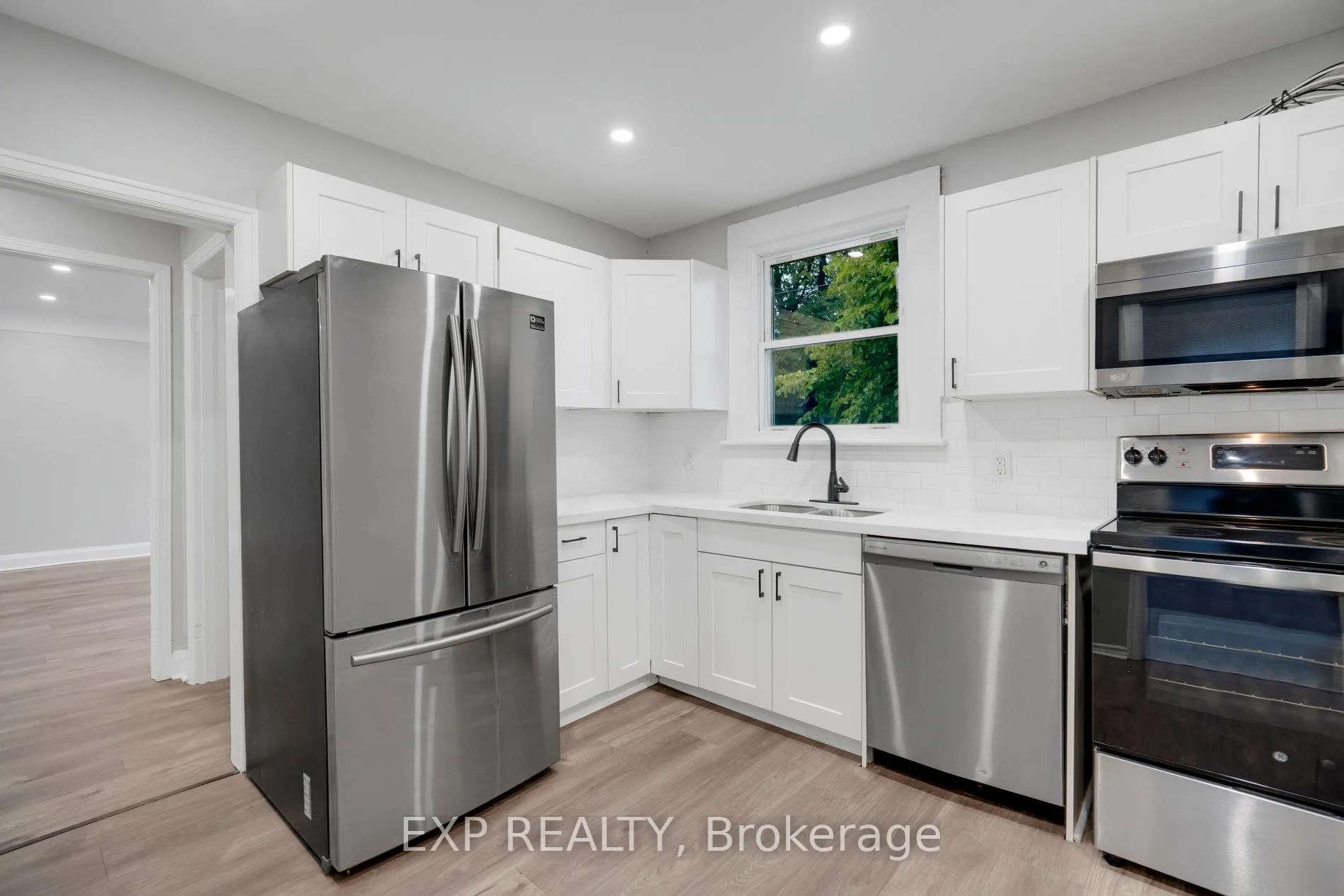 Photo 18 of 20 West 4th Street, Hamilton, Bonnington — HOMEH