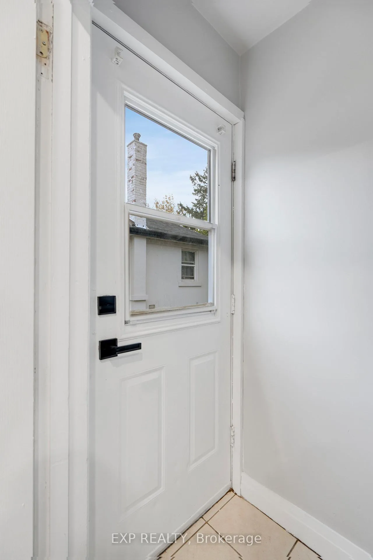 Photo 21 of 20 West 4th Street, Hamilton, Bonnington — HOMEH