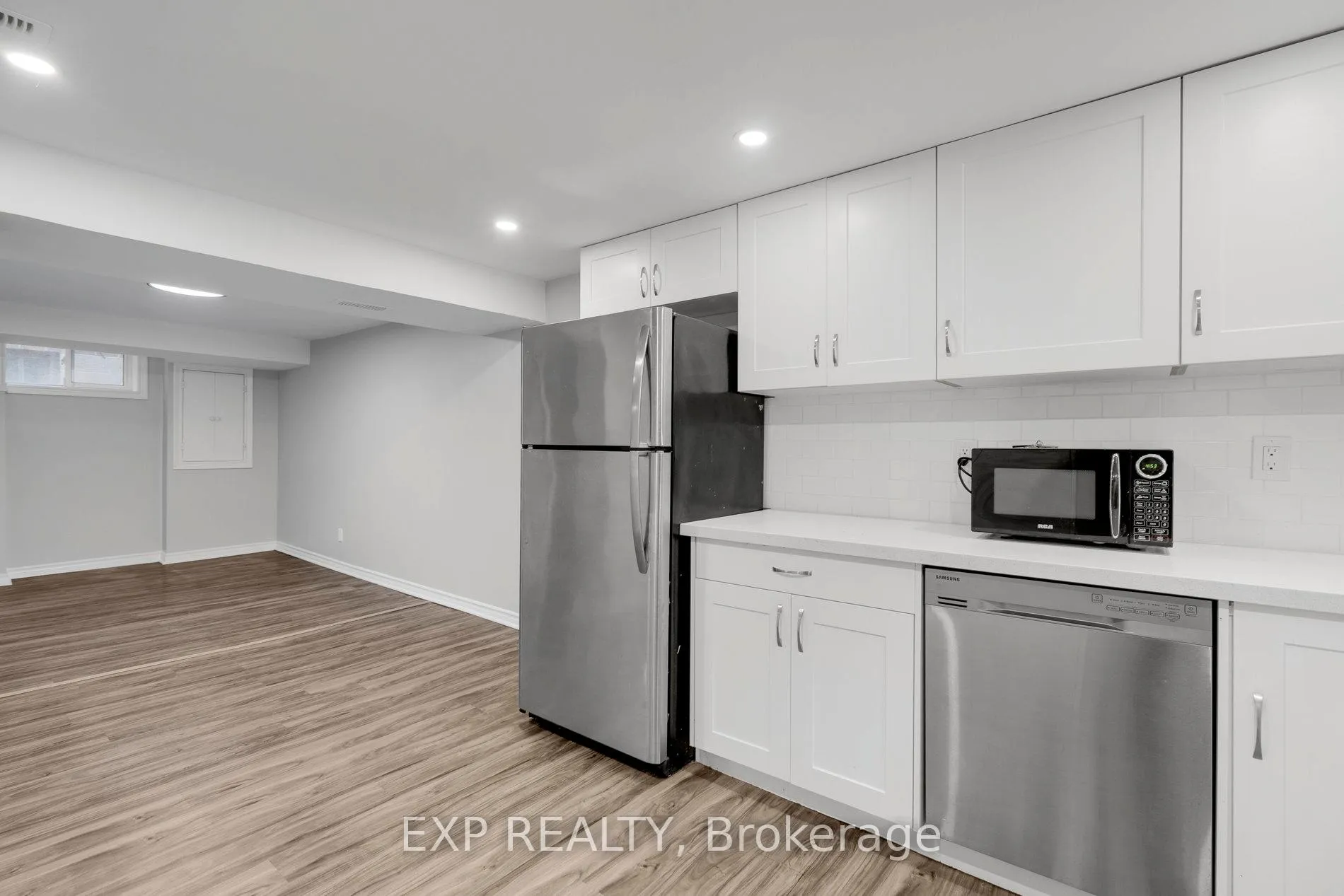 Photo 25 of 20 West 4th Street, Hamilton, Bonnington — HOMEH