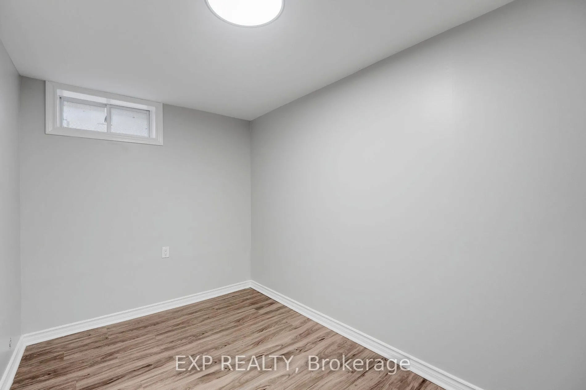 Photo 32 of 20 West 4th Street, Hamilton, Bonnington — HOMEH