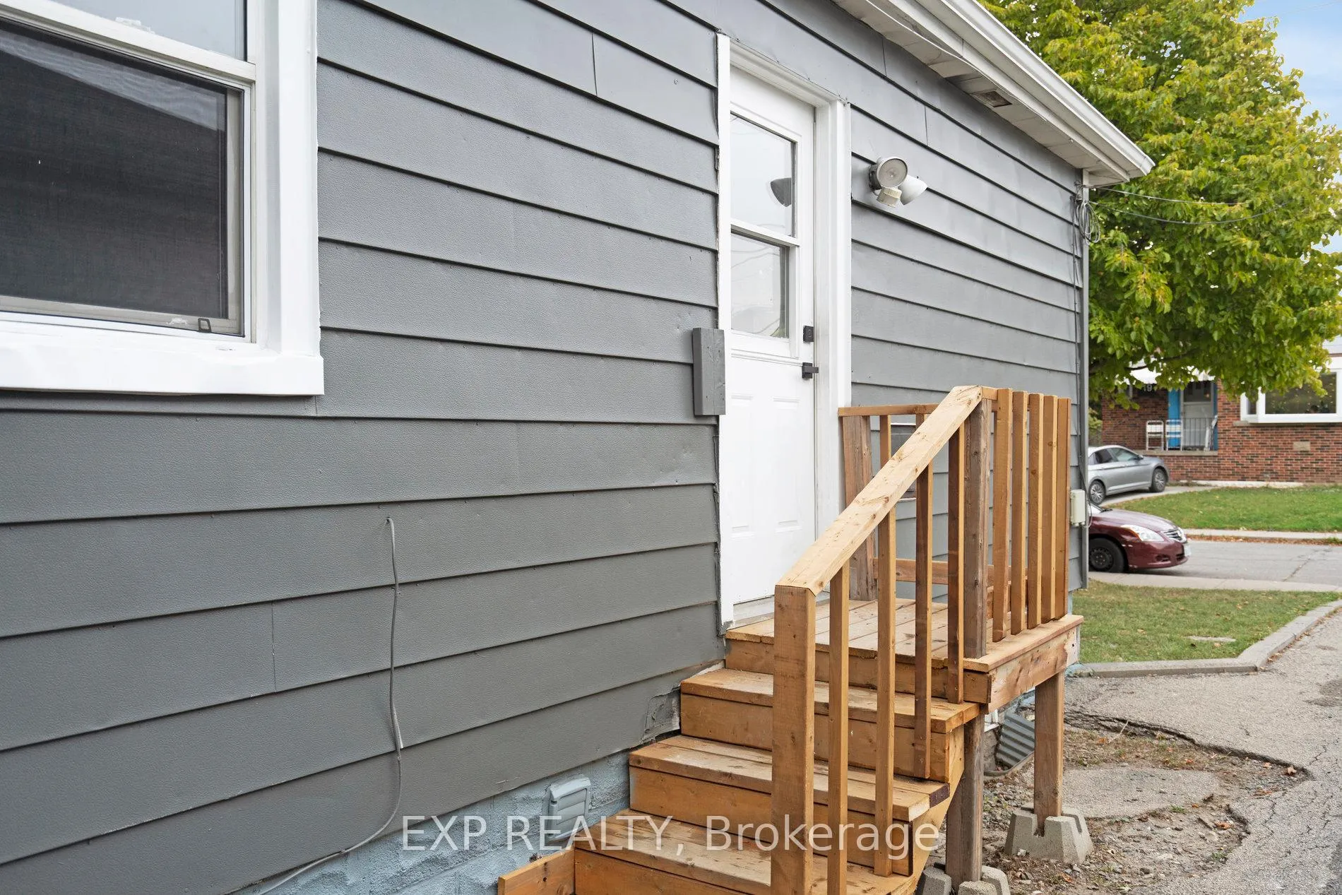 Photo 36 of 20 West 4th Street, Hamilton, Bonnington — HOMEH