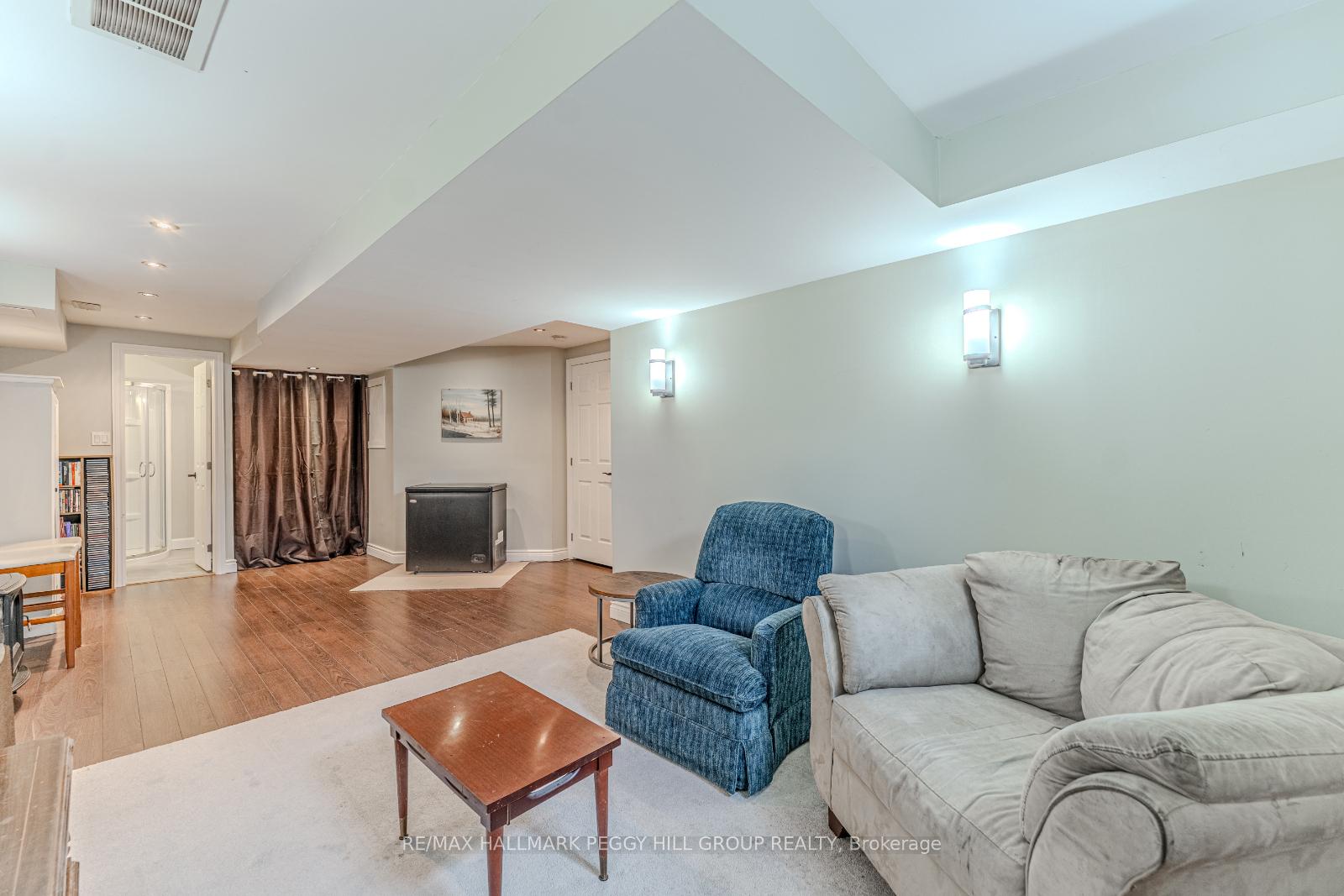Photo 13 of 147 Nathan Crescent, Barrie, Painswick South — HOMEH