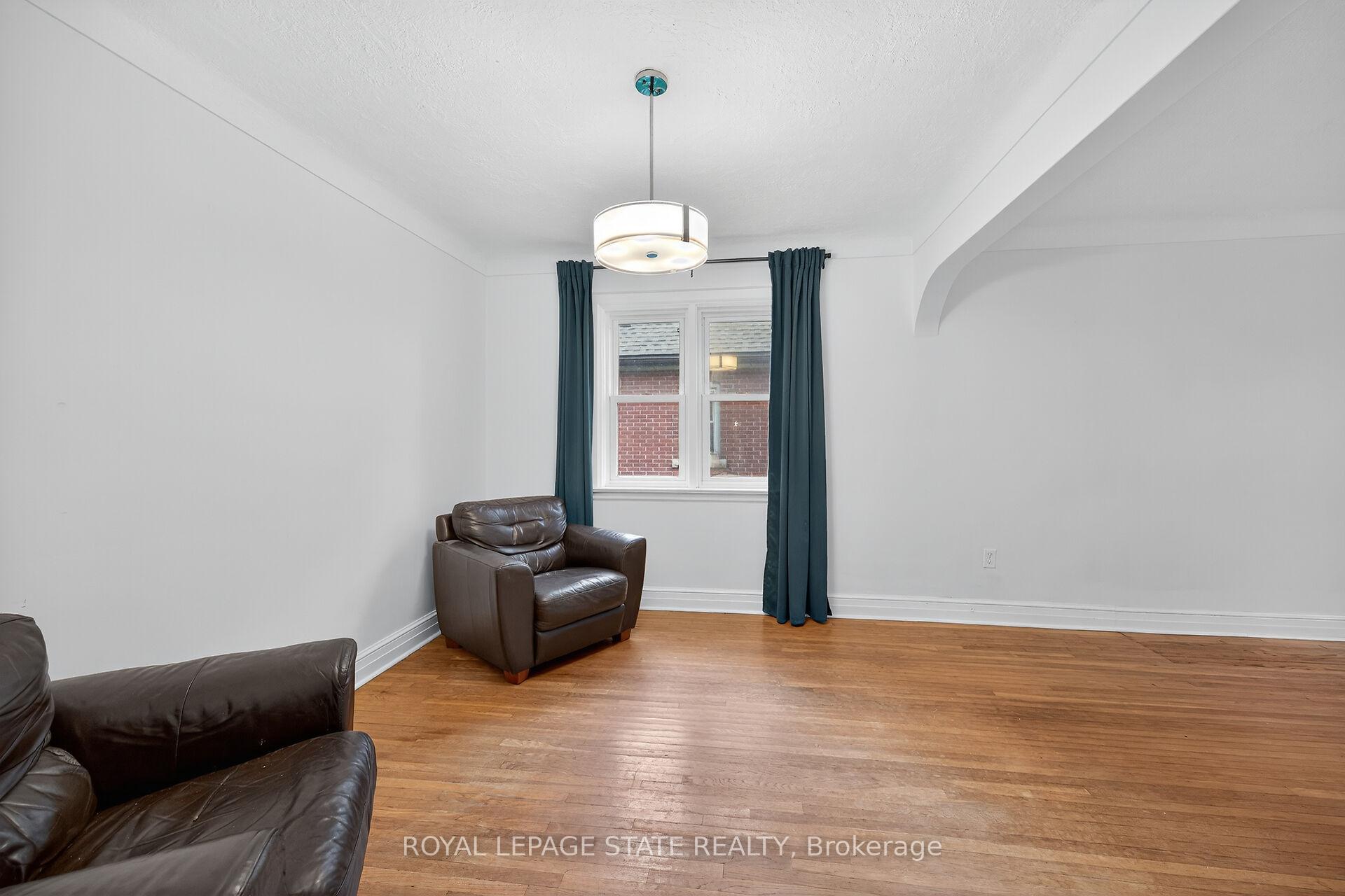 Photo 8 of 76 Wycliffe Avenue, Hamilton, Centremount — HOMEH