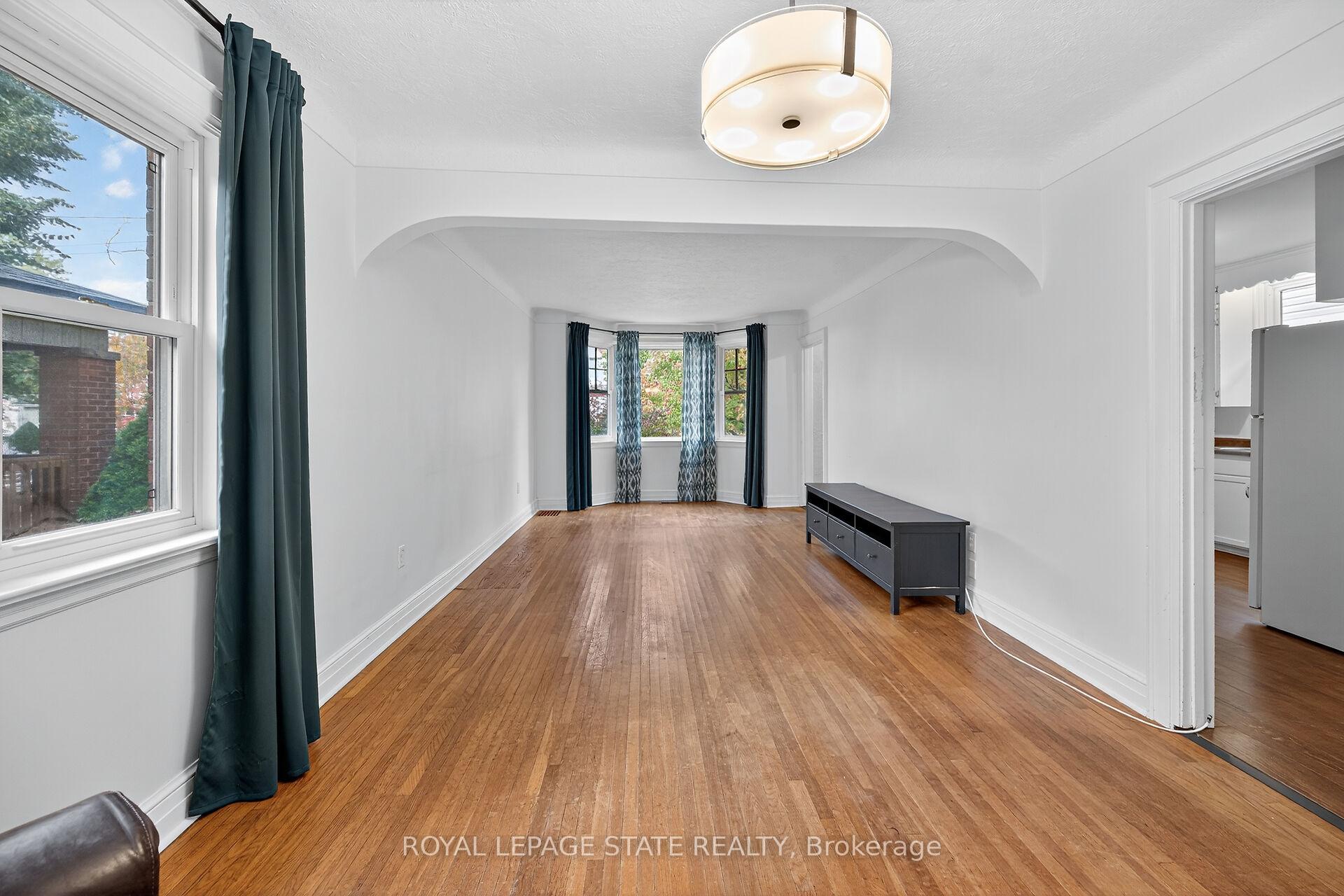 Photo 9 of 76 Wycliffe Avenue, Hamilton, Centremount — HOMEH
