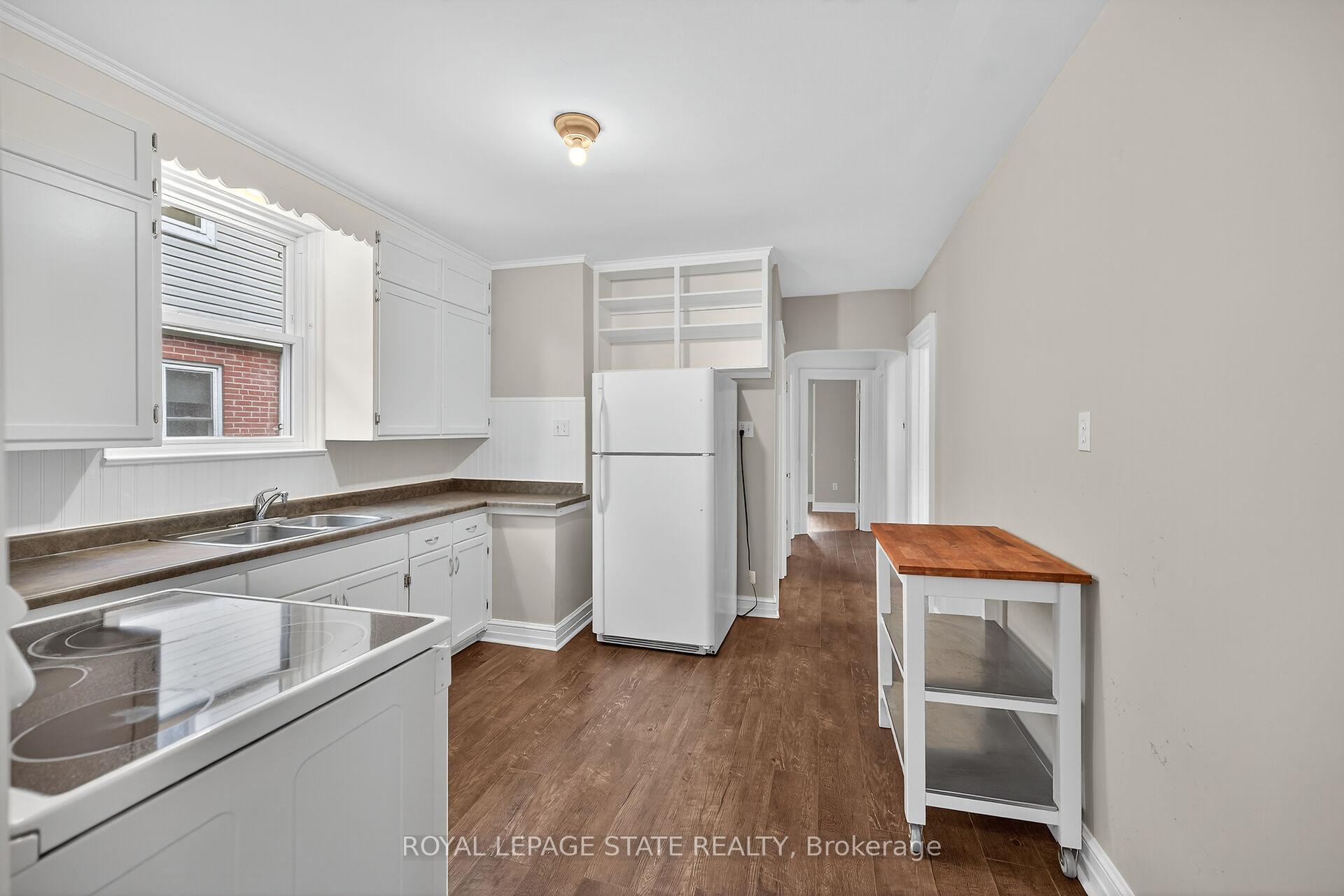 Photo 11 of 76 Wycliffe Avenue, Hamilton, Centremount — HOMEH