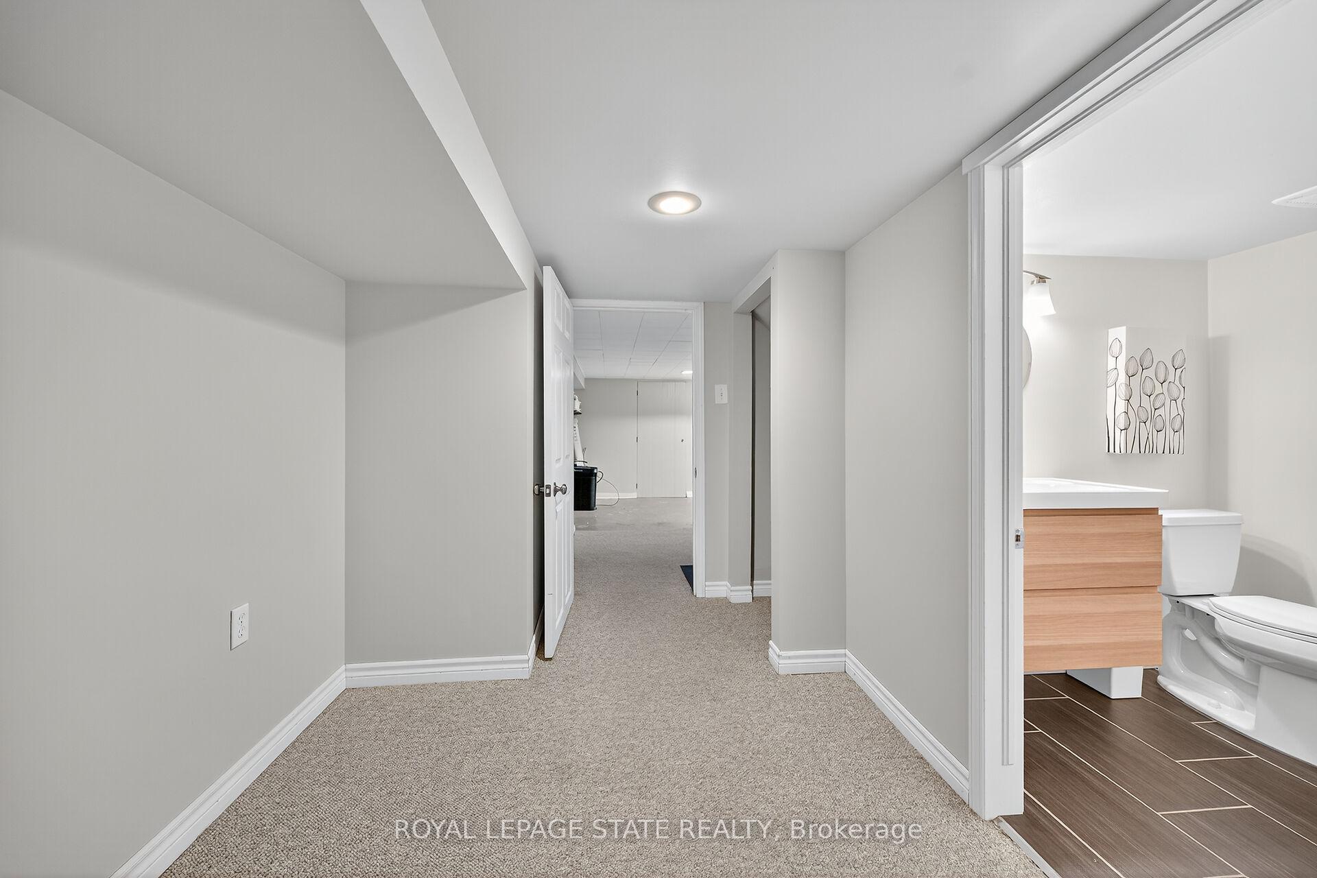 Photo 24 of 76 Wycliffe Avenue, Hamilton, Centremount — HOMEH