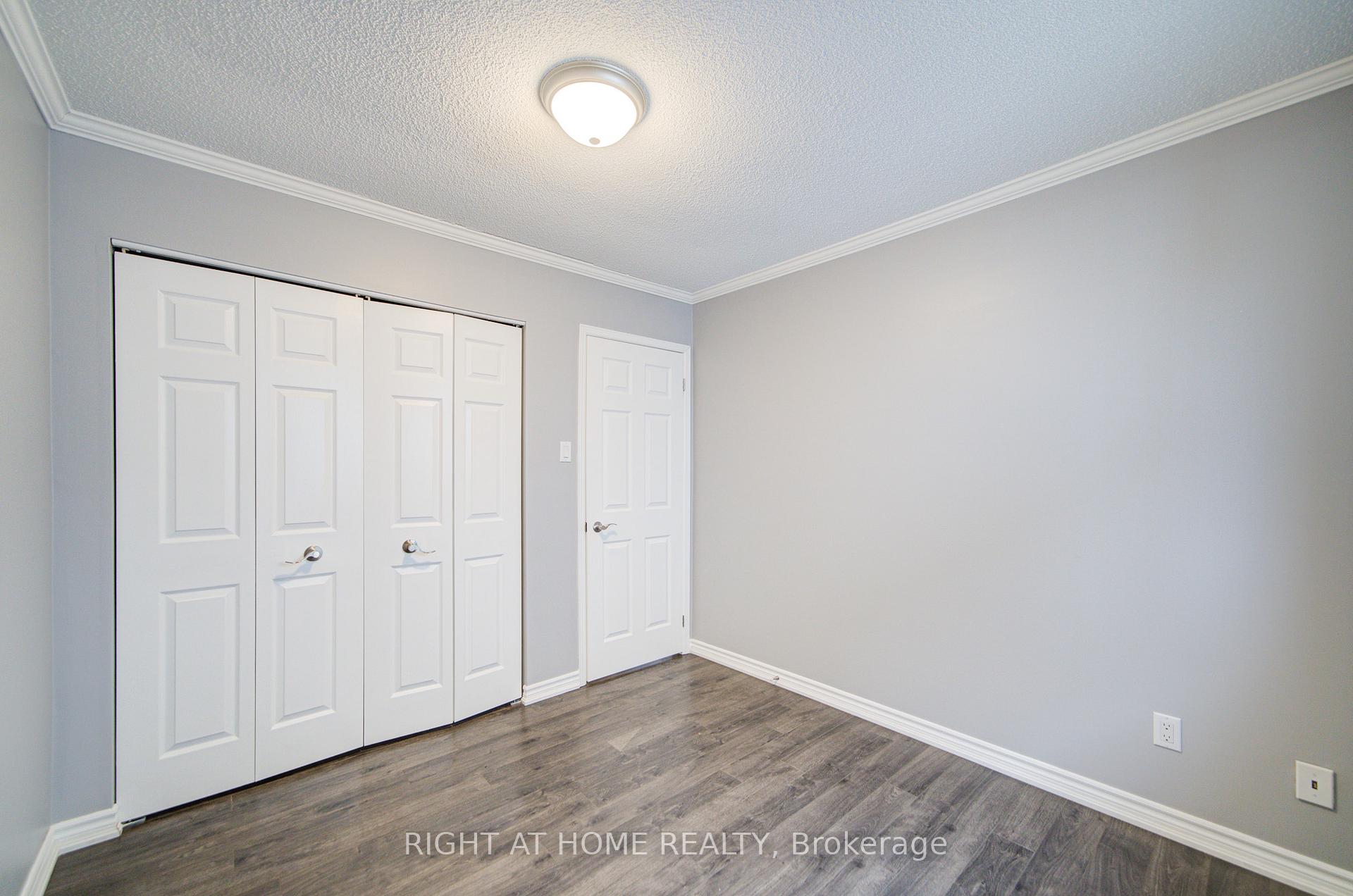 Photo 24 of 52 Rosenfeld Drive, Barrie, Grove East — HOMEH