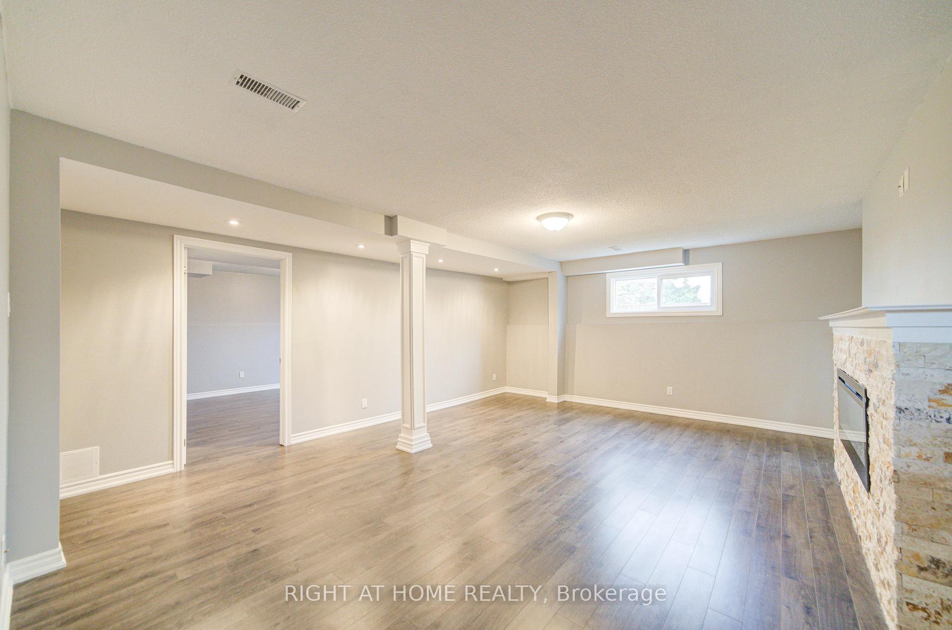 Photo 25 of 52 Rosenfeld Drive, Barrie, Grove East — HOMEH