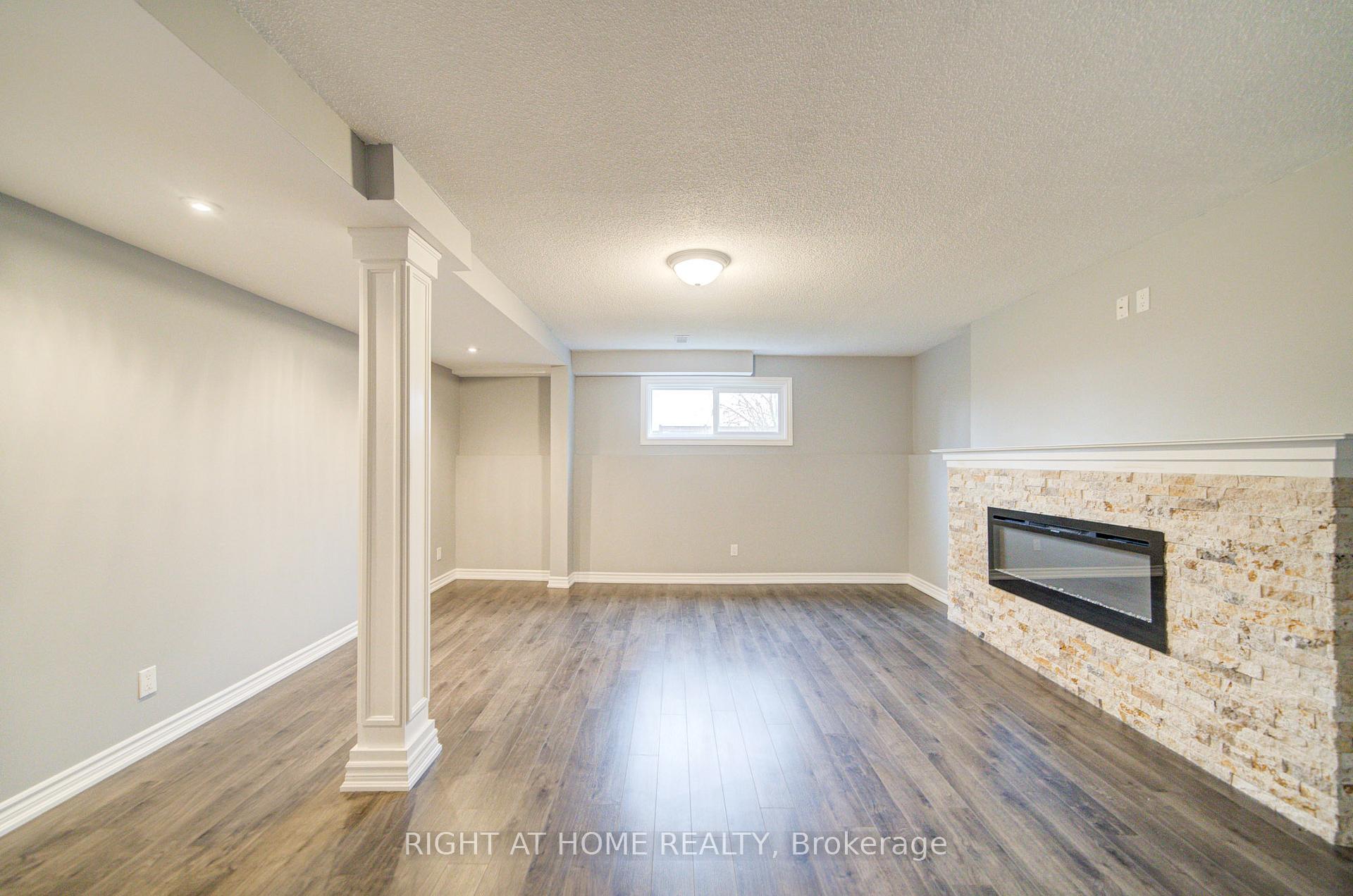 Photo 26 of 52 Rosenfeld Drive, Barrie, Grove East — HOMEH