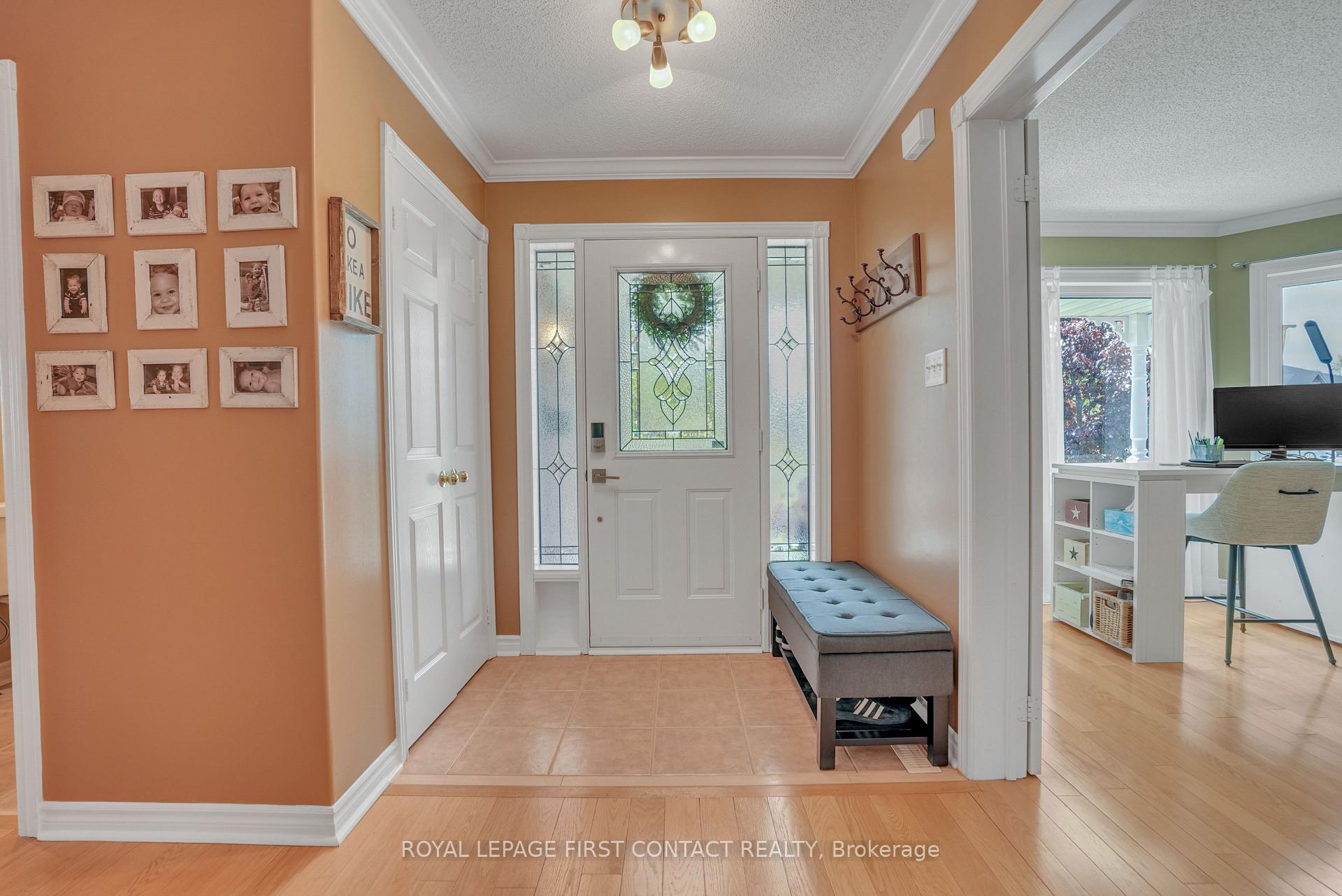 Photo 5 of 28 Carley Crescent, Barrie, Painswick South — HOMEH