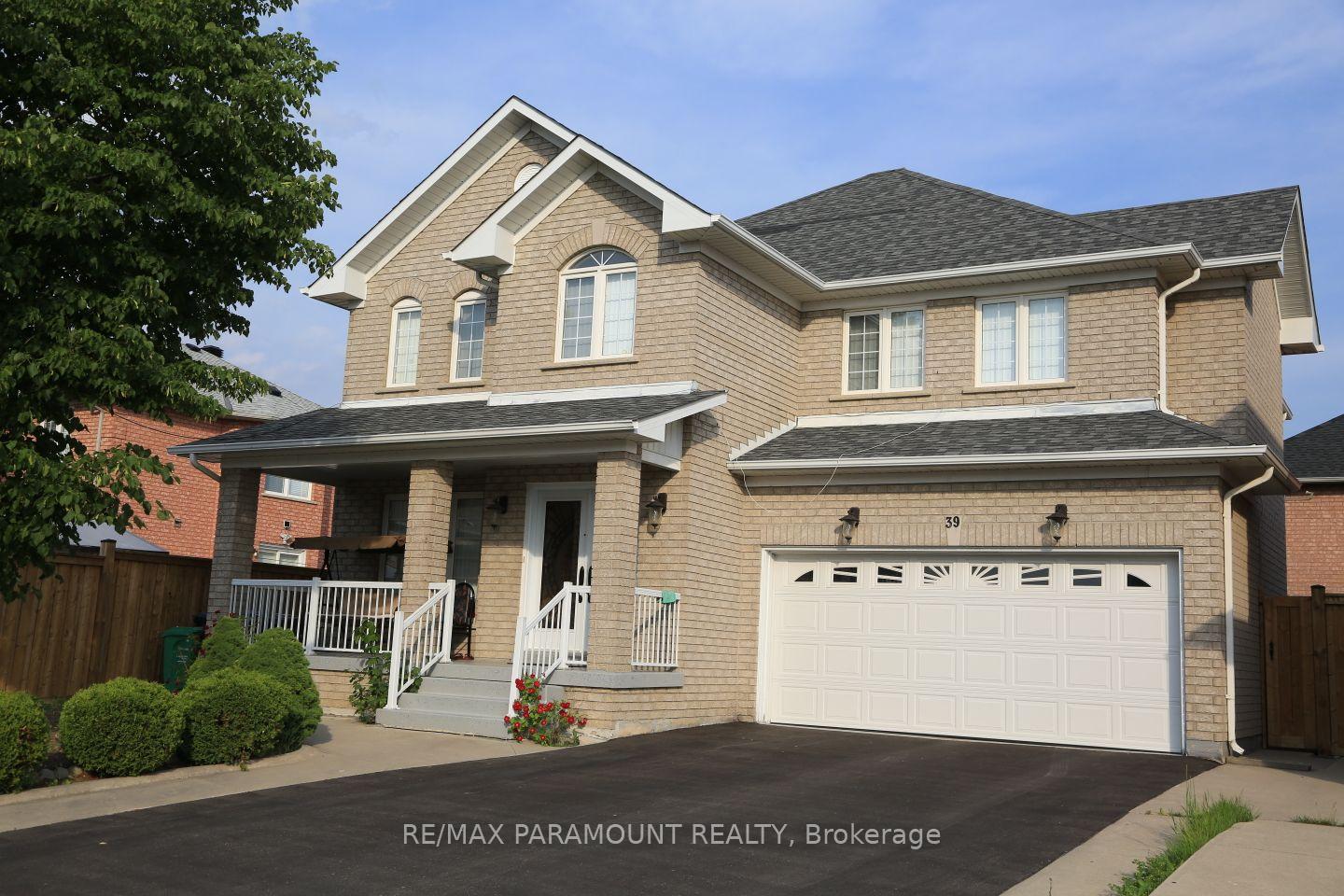 Front of Unit UPPER, 39 Octillo Boulevard