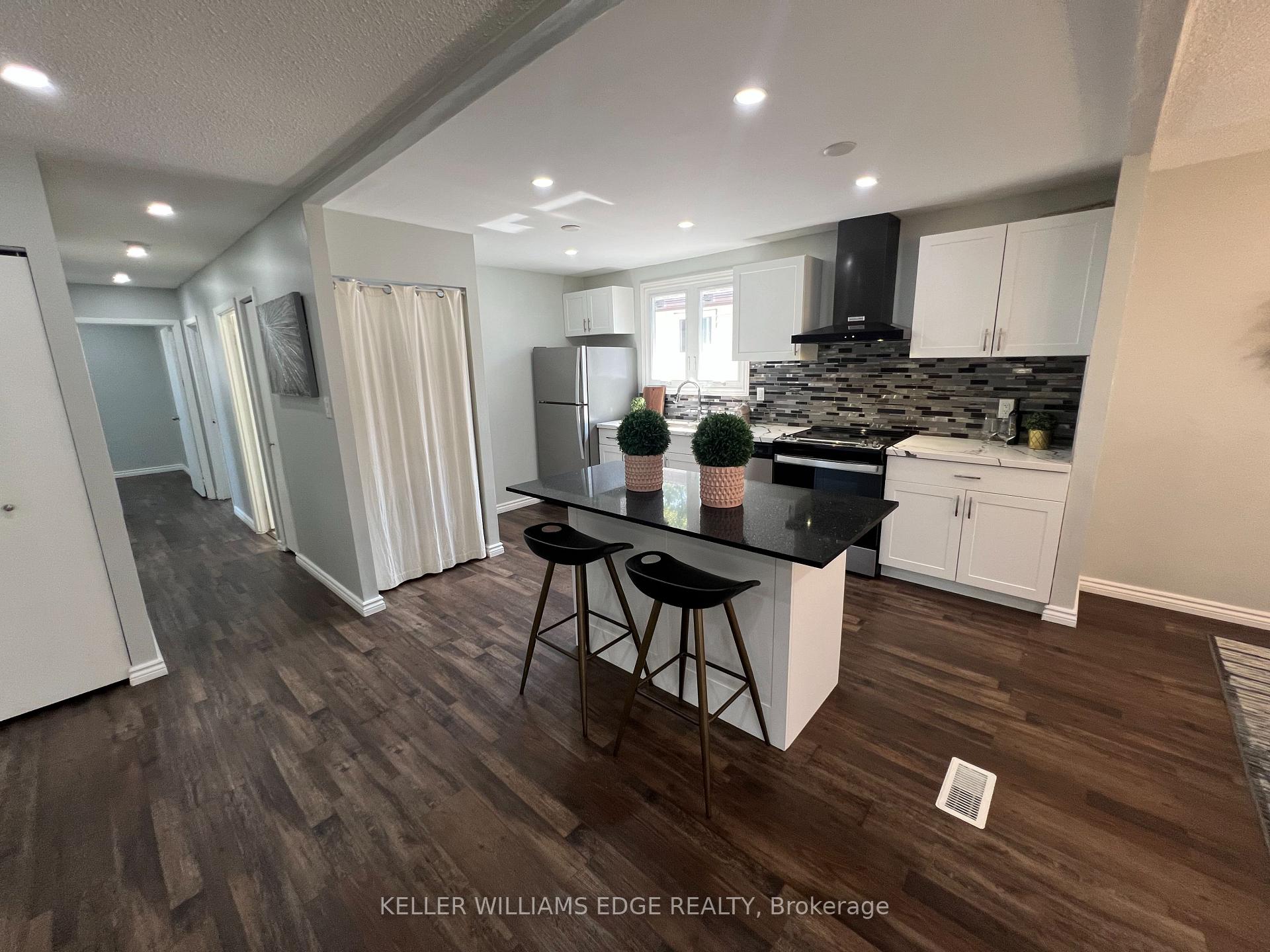 Photo 13 of 228 Lawnhurst Court, Hamilton, Lawfield — HOMEH