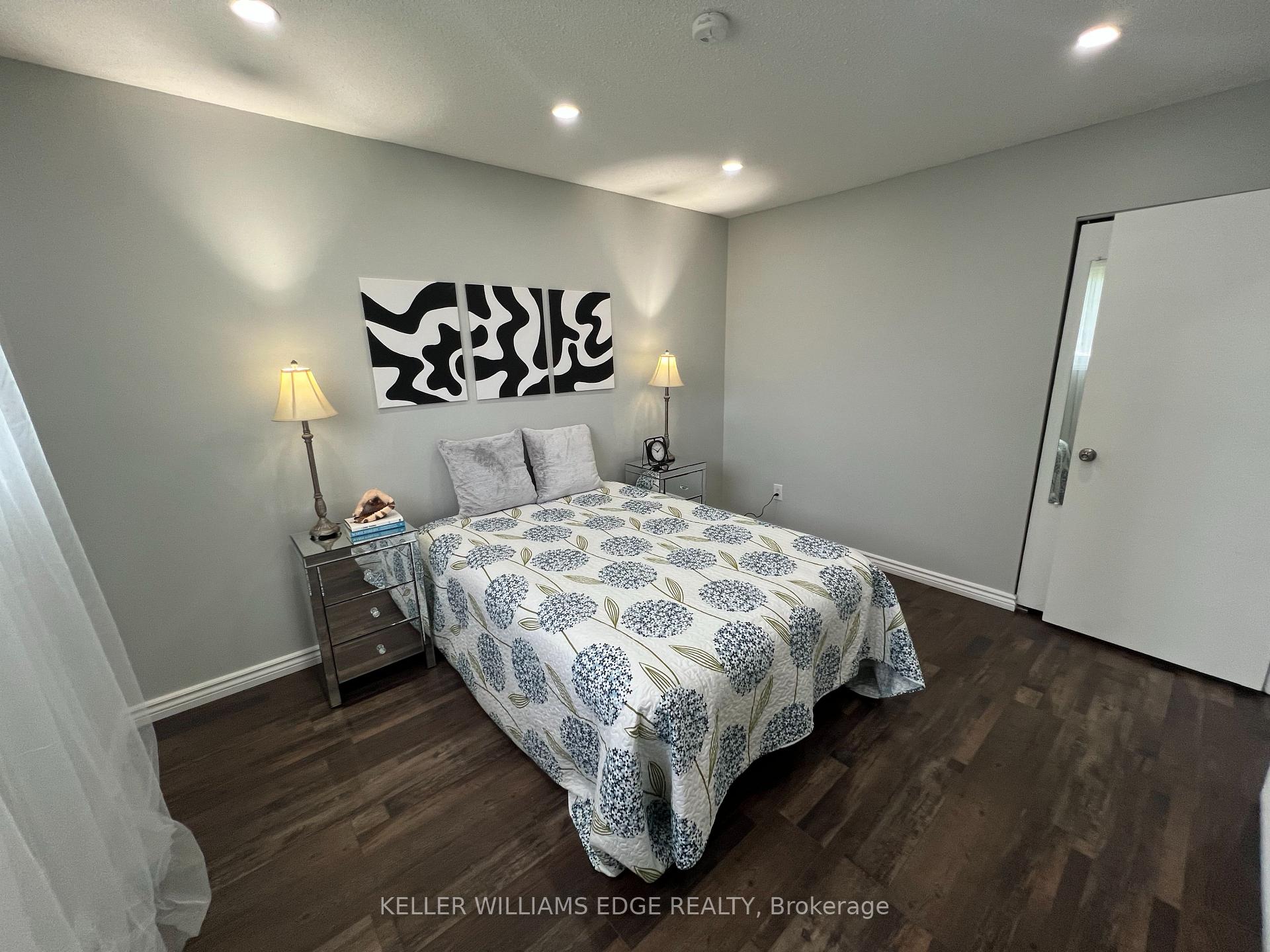 Photo 19 of 228 Lawnhurst Court, Hamilton, Lawfield — HOMEH