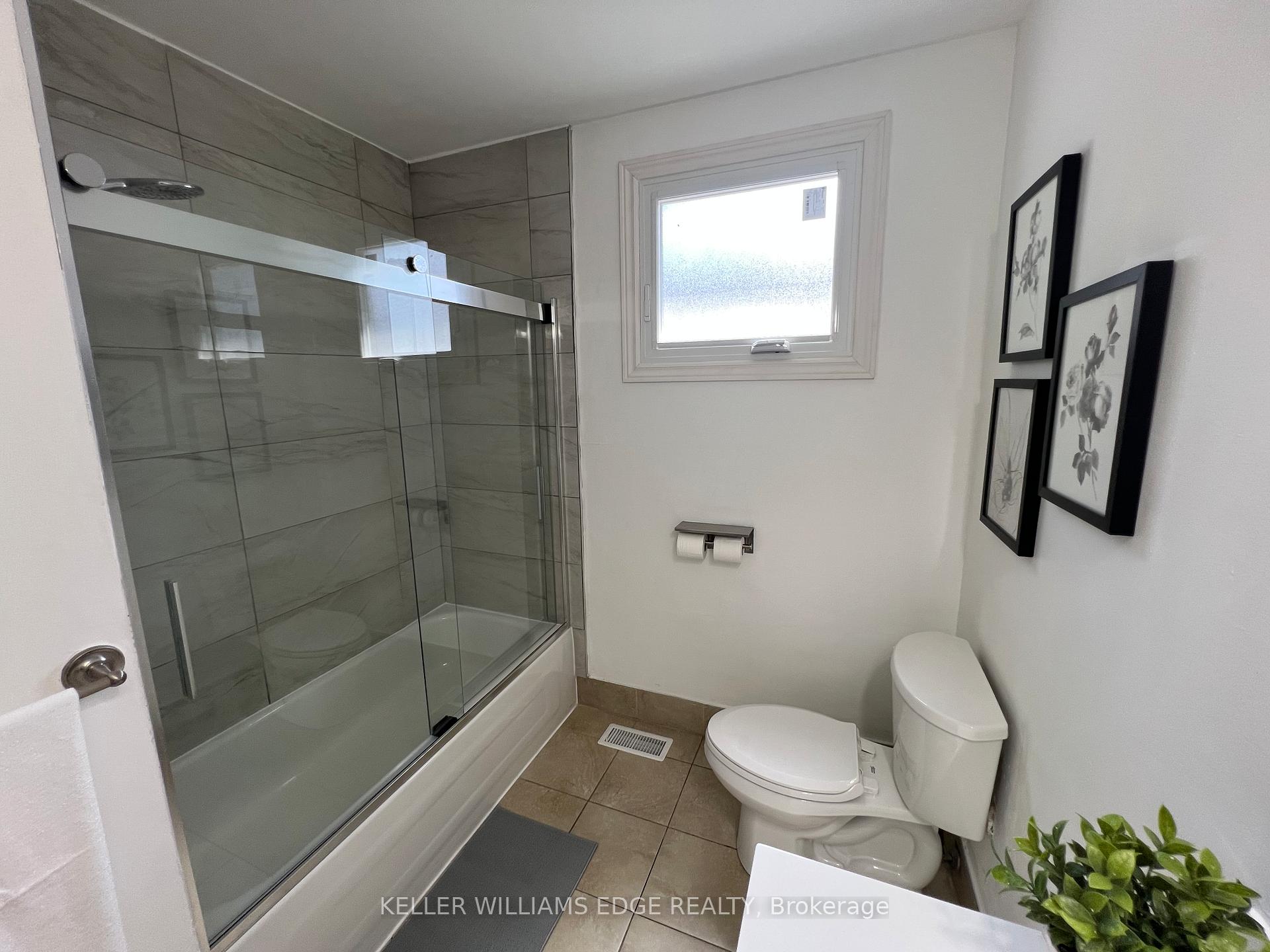 Photo 26 of 228 Lawnhurst Court, Hamilton, Lawfield — HOMEH