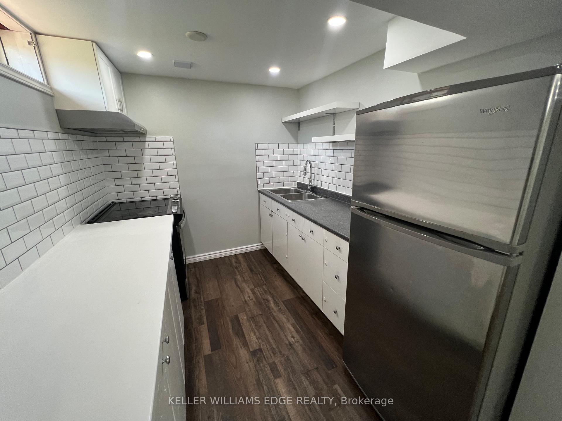 Photo 31 of 228 Lawnhurst Court, Hamilton, Lawfield — HOMEH
