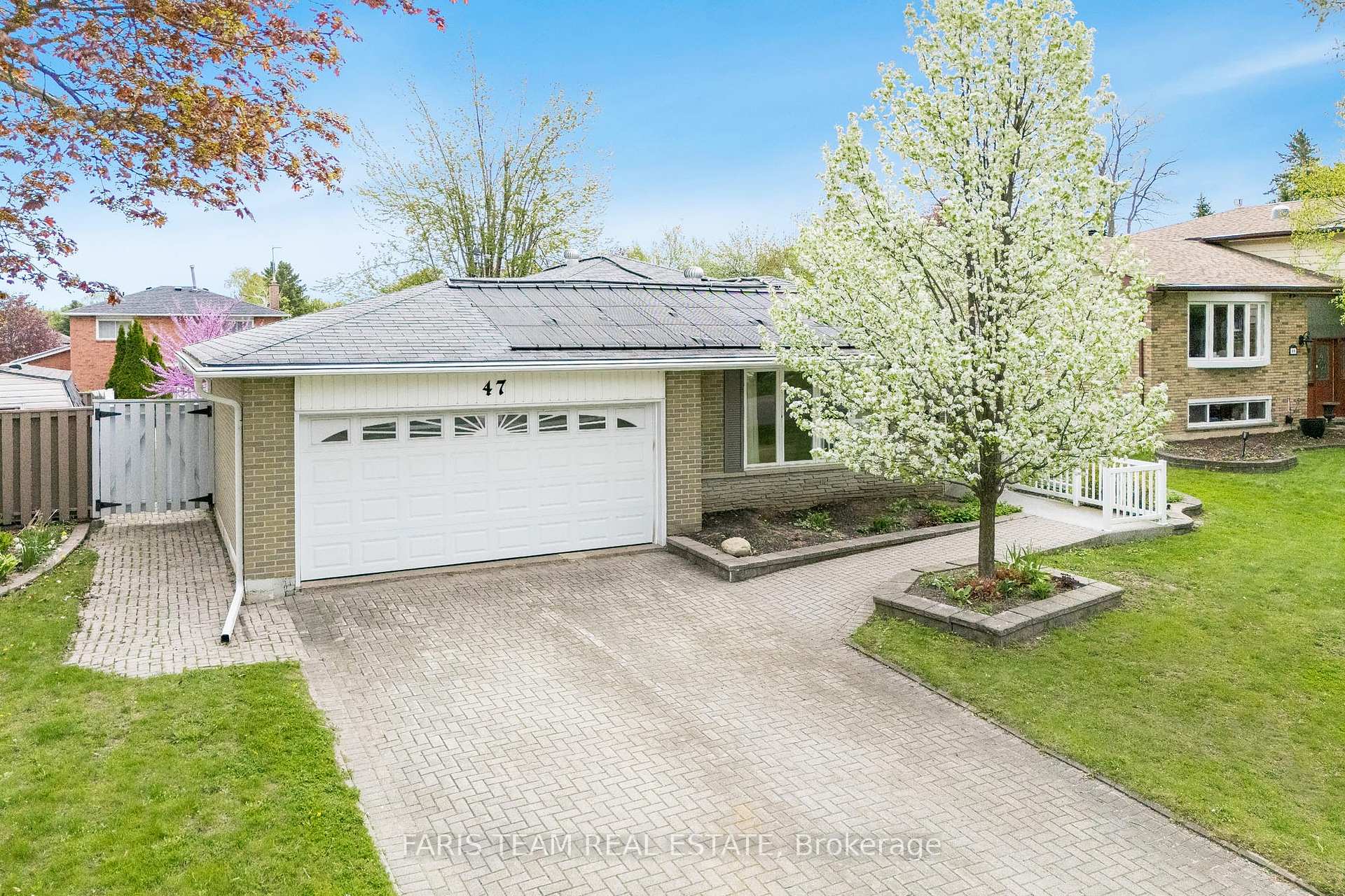 Photo 2 of 47 Briar Road, Barrie, Allandale Heights — HOMEH