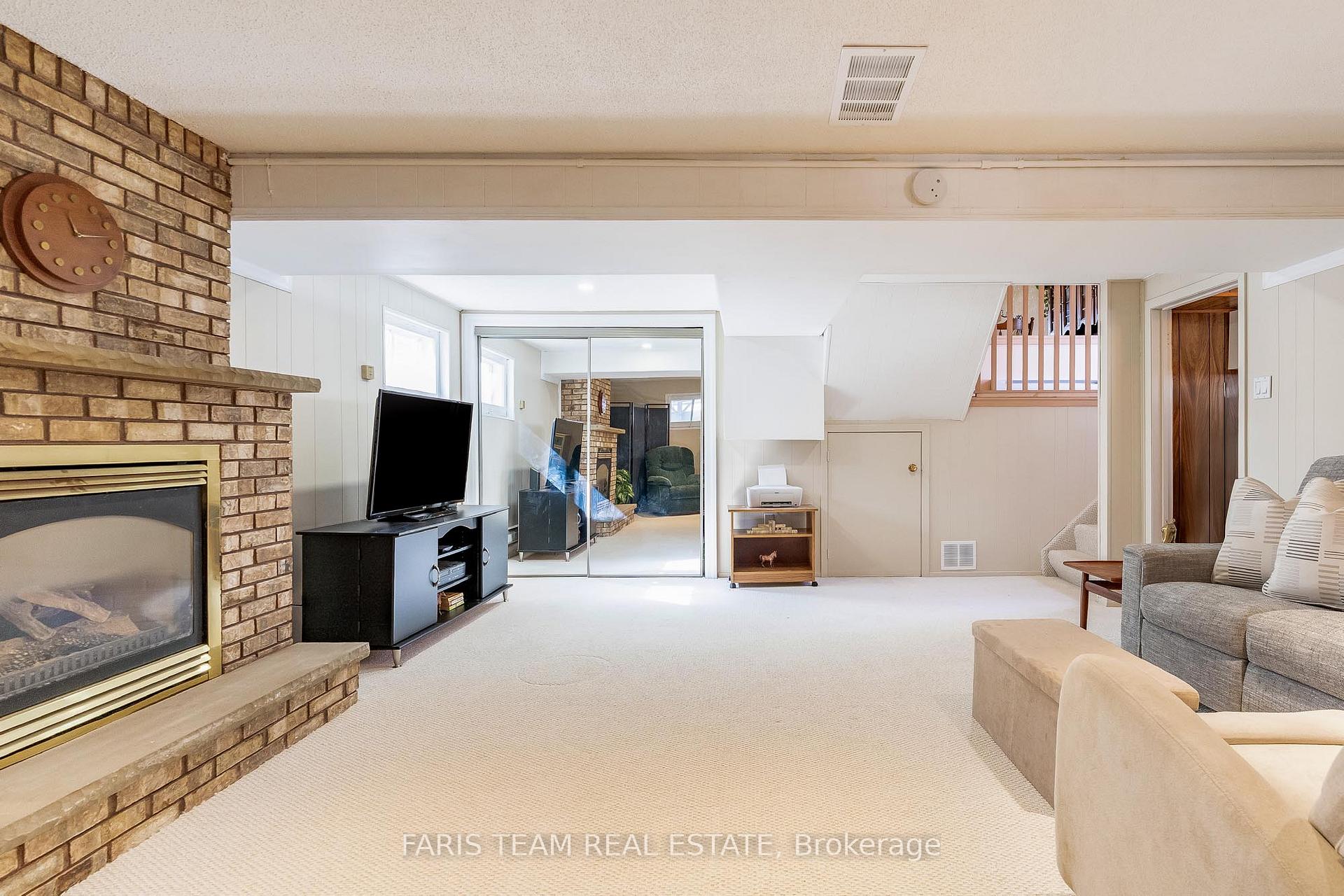 Photo 17 of 47 Briar Road, Barrie, Allandale Heights — HOMEH