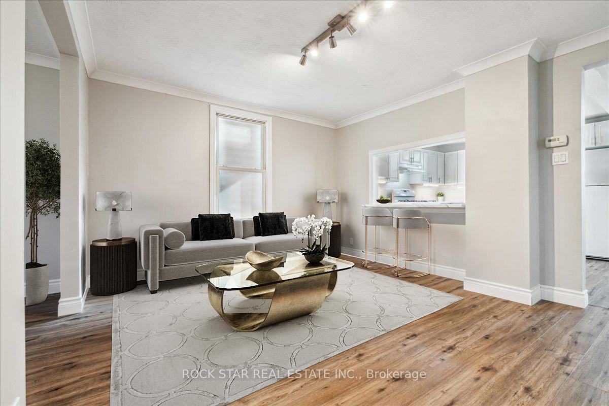 Photo 16 of 223 Weir Street N, Hamilton, Homeside — HOMEH