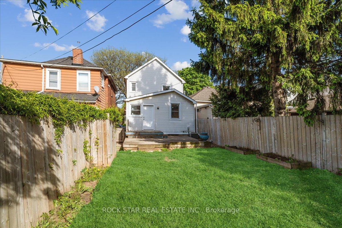 Photo 46 of 223 Weir Street N, Hamilton, Homeside — HOMEH