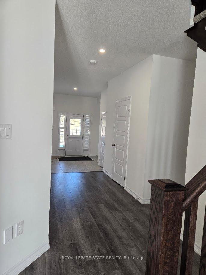Photo 8 of 44 mccurdy Avenue, Hamilton, Waterdown — HOMEH