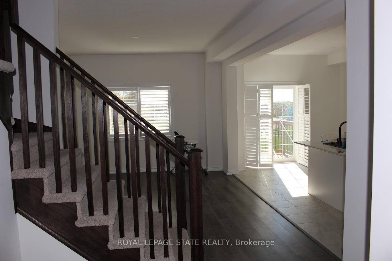 Photo 26 of 44 mccurdy Avenue, Hamilton, Waterdown — HOMEH