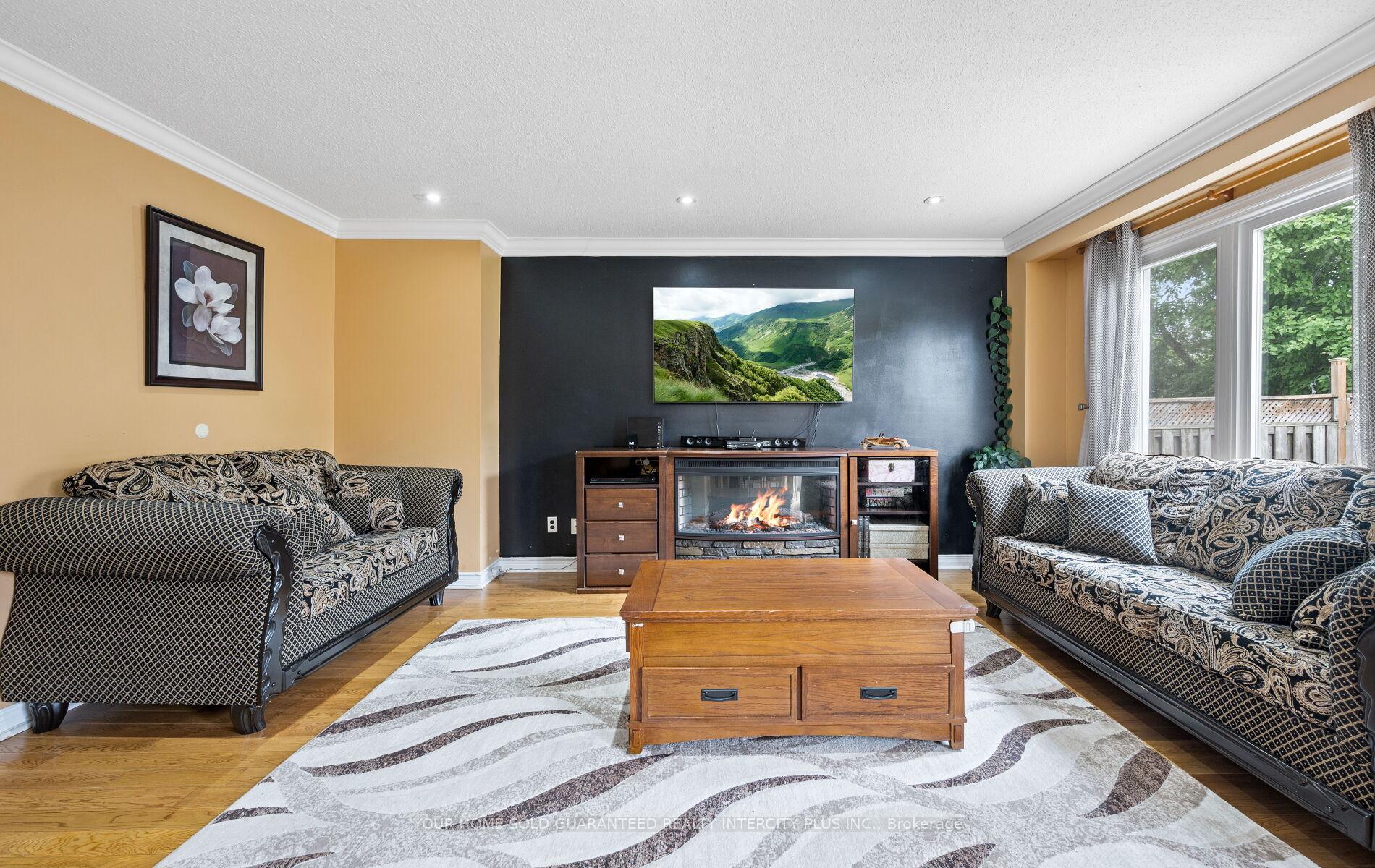 Photo 28 of 33 Merton Road, Brampton, Brampton North — HOMEH
