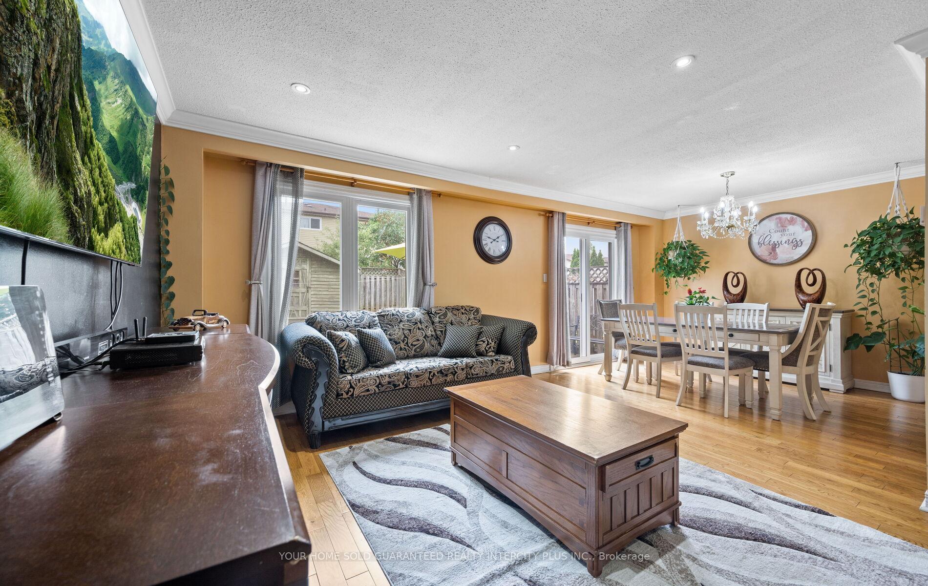 Photo 35 of 33 Merton Road, Brampton, Brampton North — HOMEH