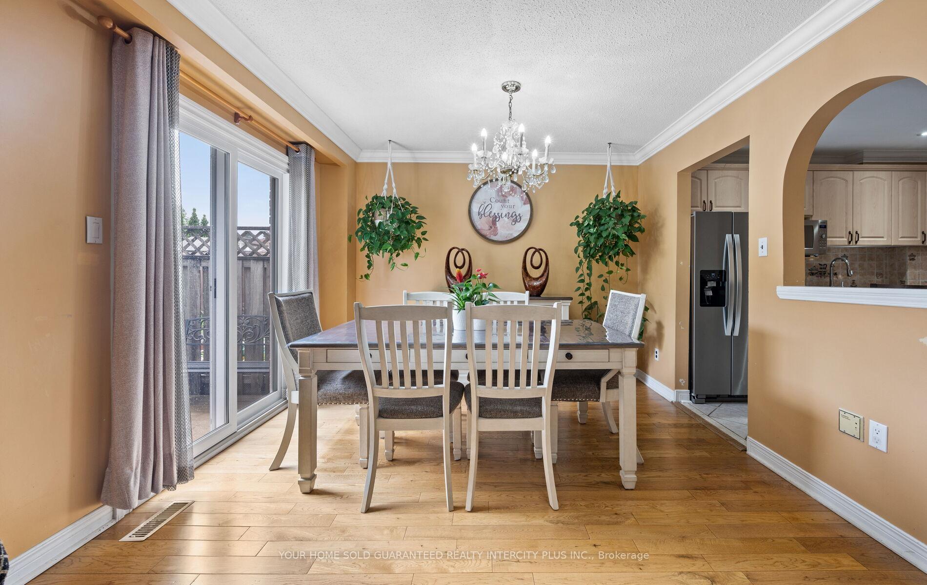 Photo 37 of 33 Merton Road, Brampton, Brampton North — HOMEH