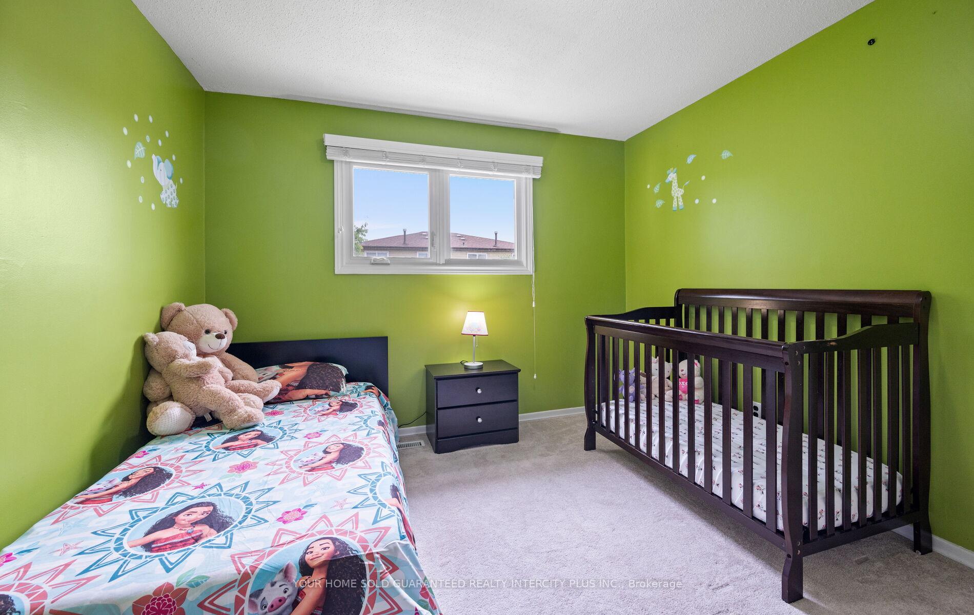 Photo 20 of 33 Merton Road, Brampton, Brampton North — HOMEH