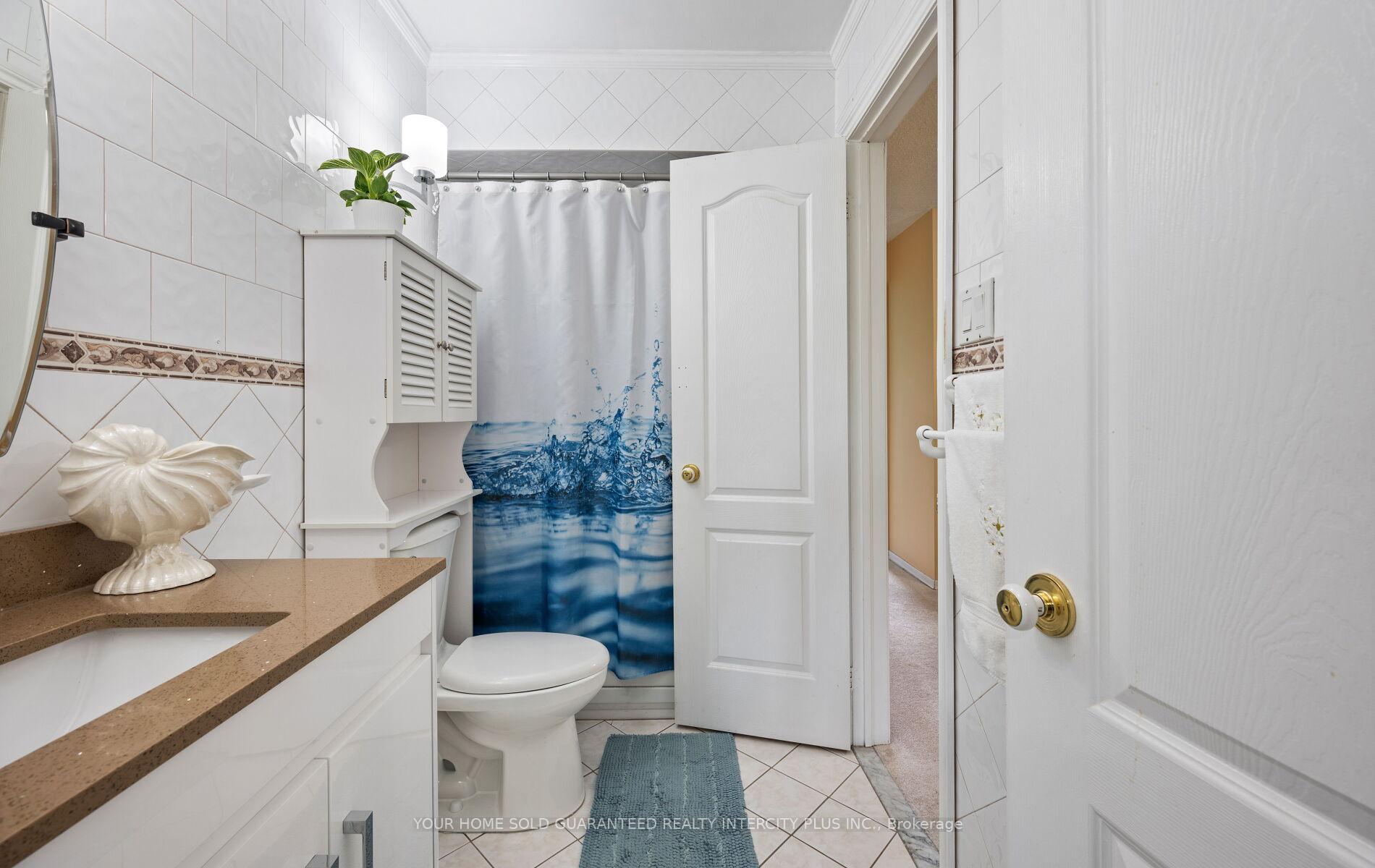 Photo 11 of 33 Merton Road, Brampton, Brampton North — HOMEH