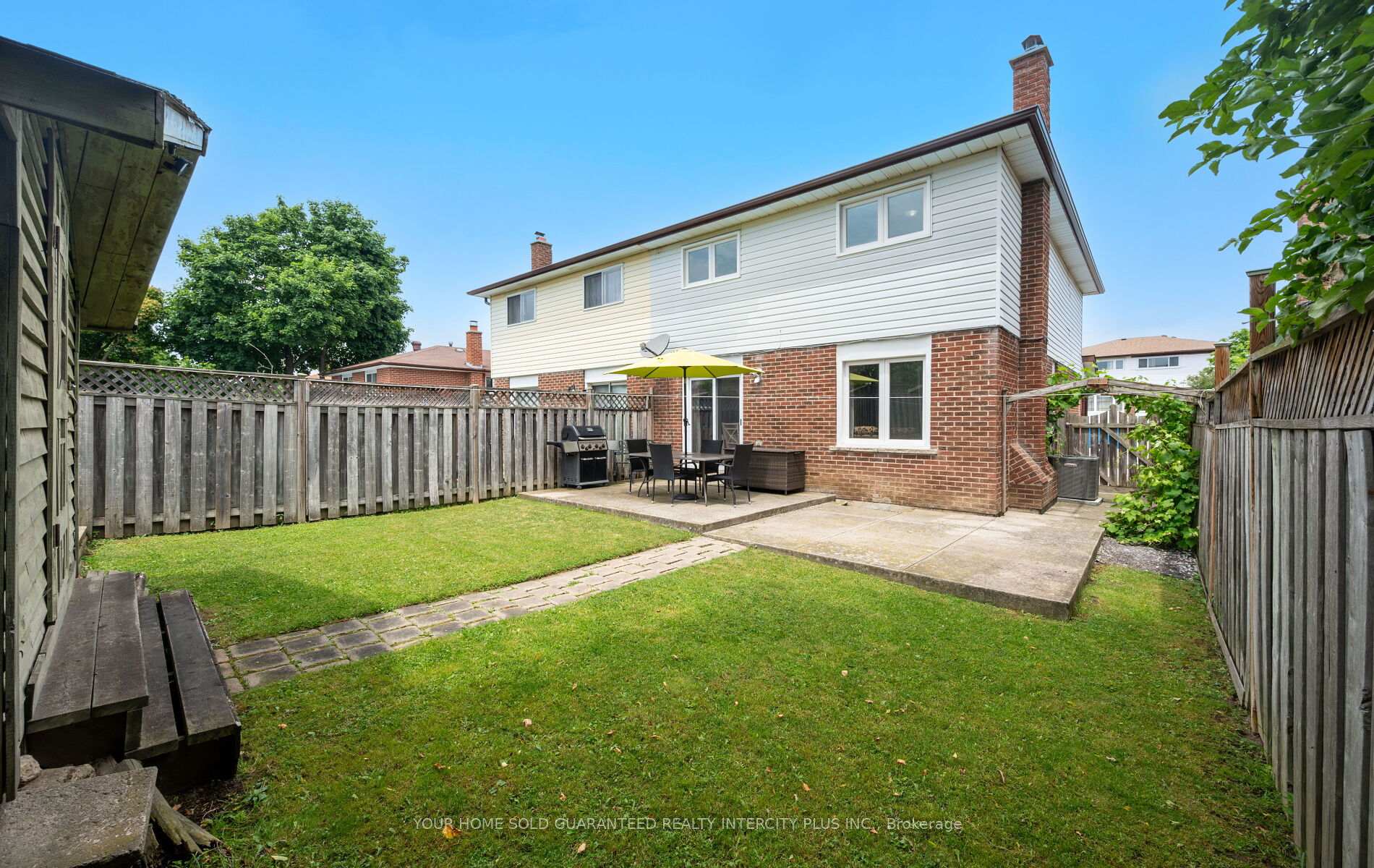 Photo 30 of 33 Merton Road, Brampton, Brampton North — HOMEH