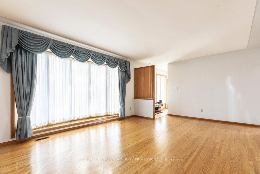 Photo 7 of 112 Nash Road S, Hamilton, Corman — HOMEH