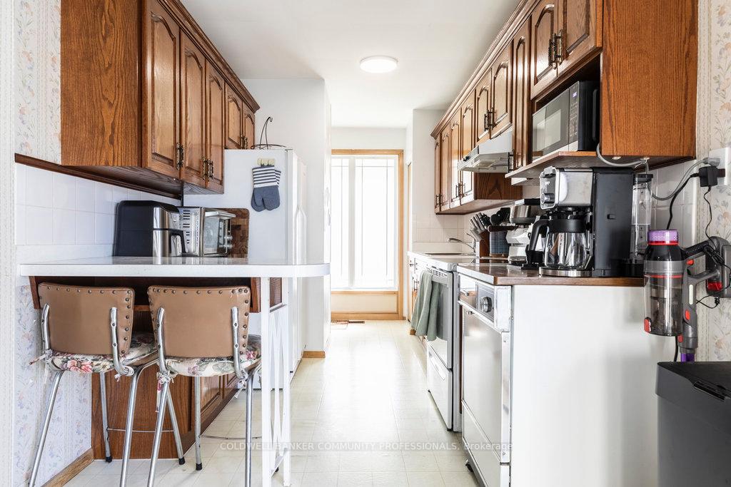 Photo 9 of 112 Nash Road S, Hamilton, Corman — HOMEH