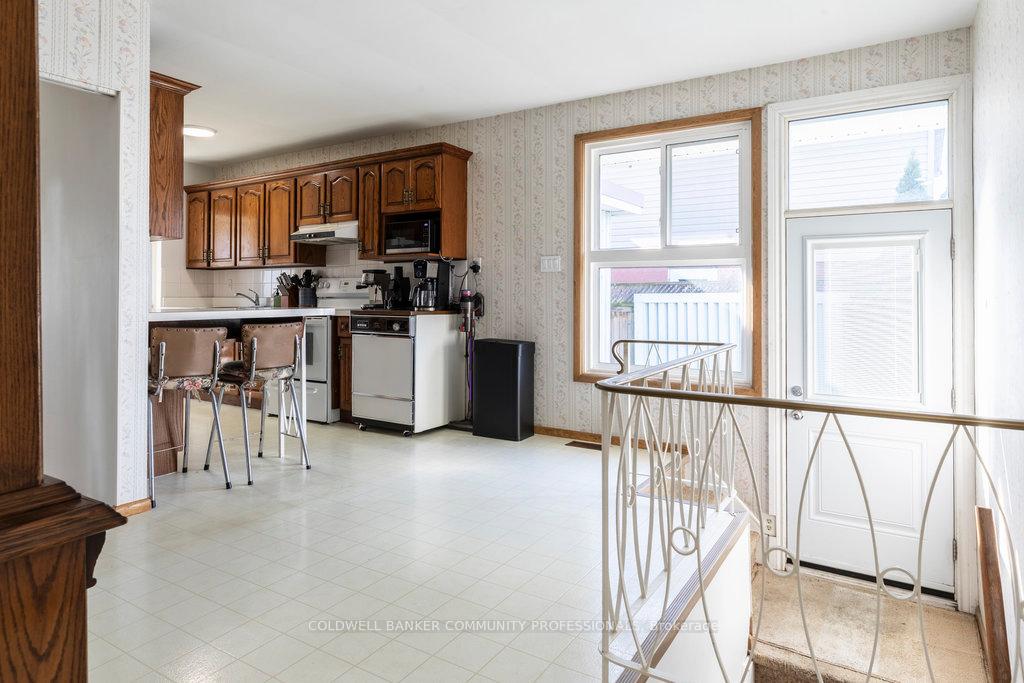 Photo 11 of 112 Nash Road S, Hamilton, Corman — HOMEH