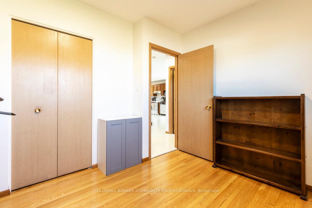 Photo 25 of 112 Nash Road S, Hamilton, Corman — HOMEH