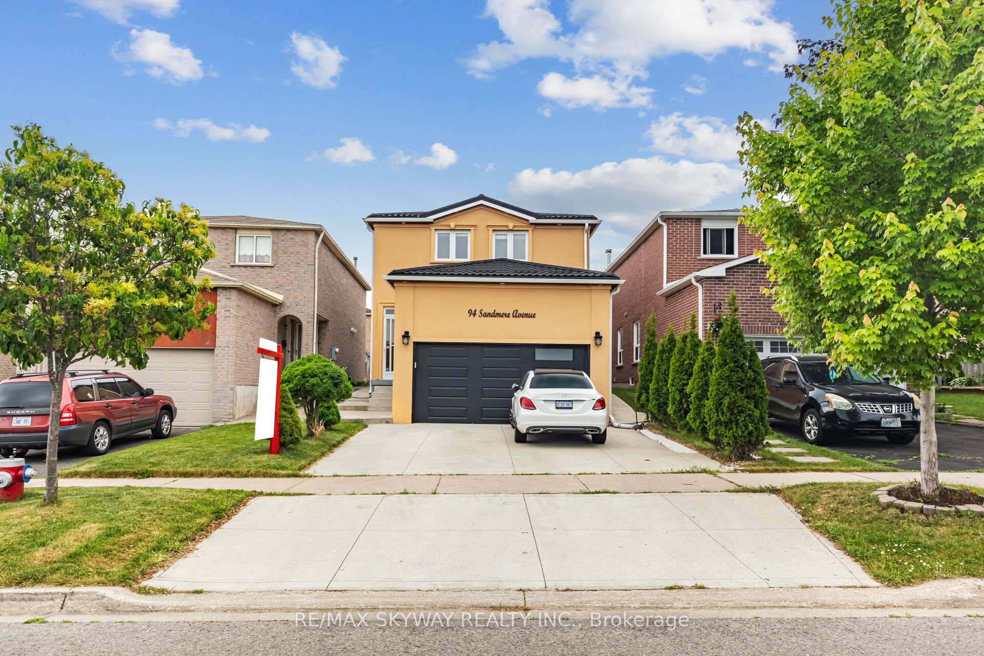 Photo 3 of 94 Sandmere Avenue, Brampton, Heart Lake West — HOMEH