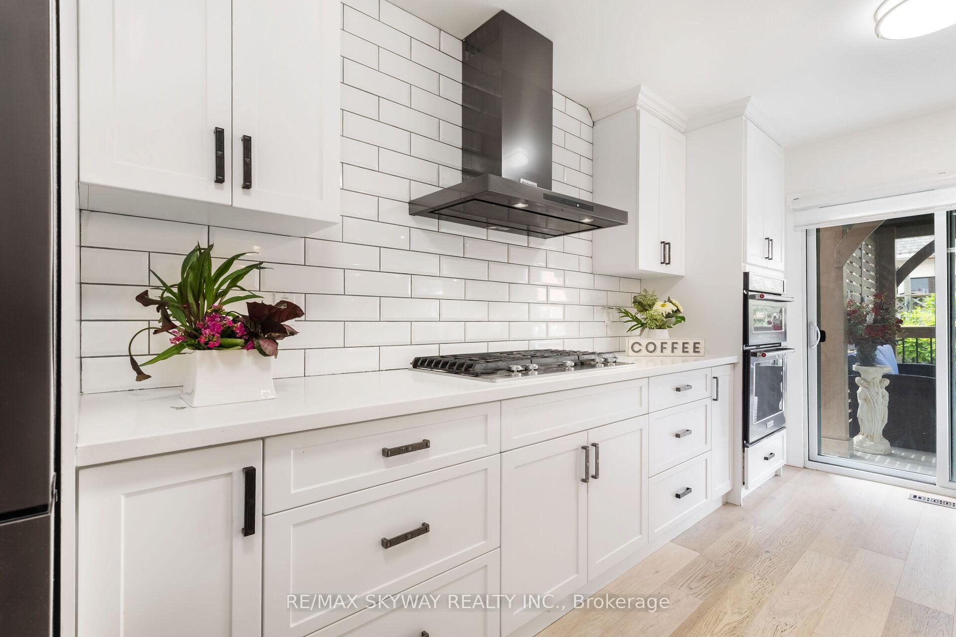 Photo 8 of 94 Sandmere Avenue, Brampton, Heart Lake West — HOMEH