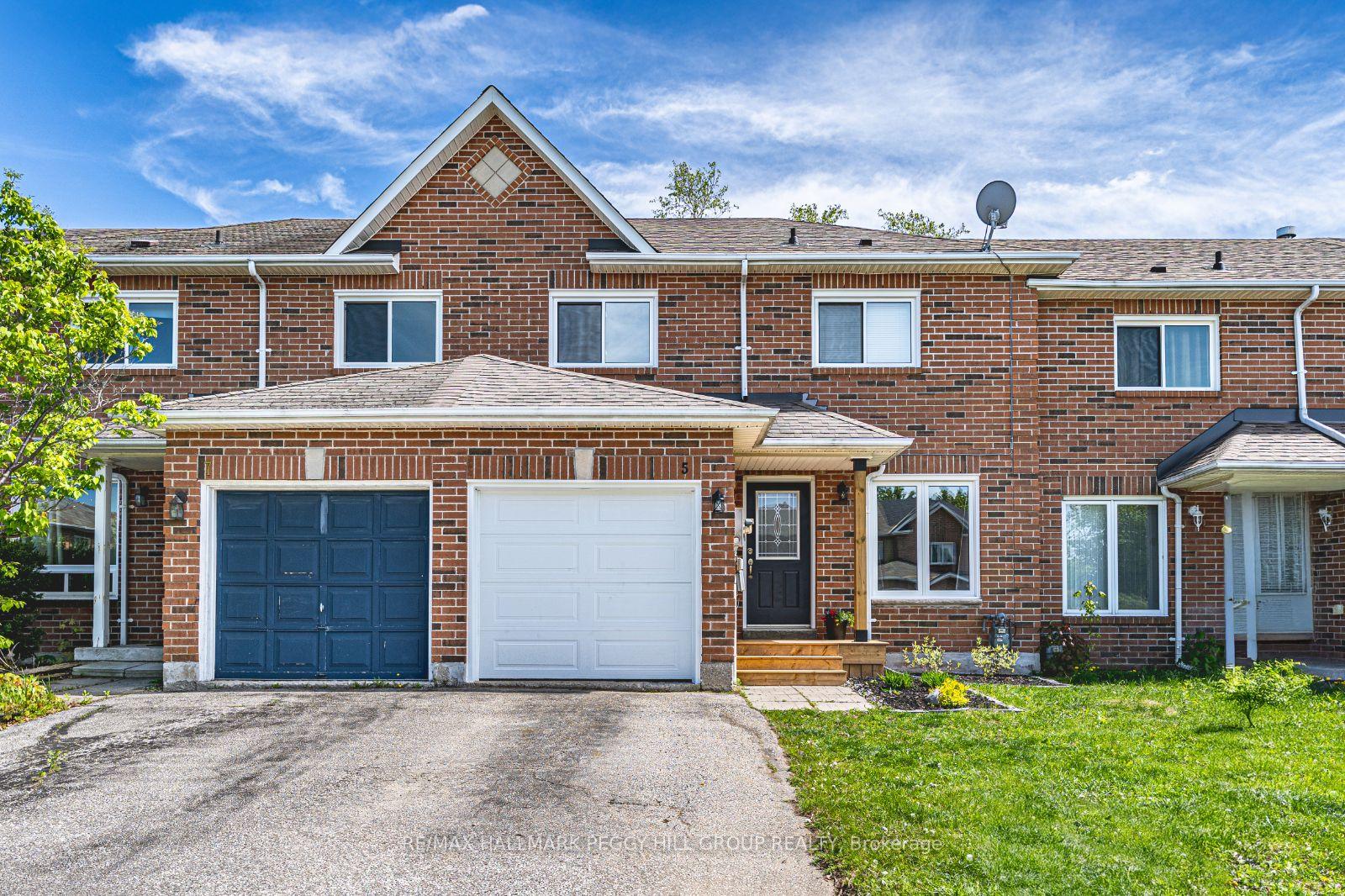 Front of 5 Lyfytt Crescent