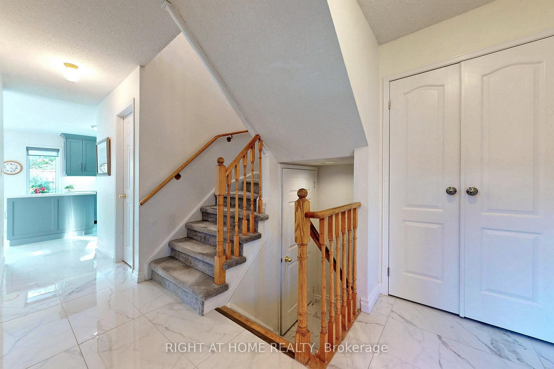 Photo 13 of 117 Lent Crescent, Brampton, Fletcher's West — HOMEH