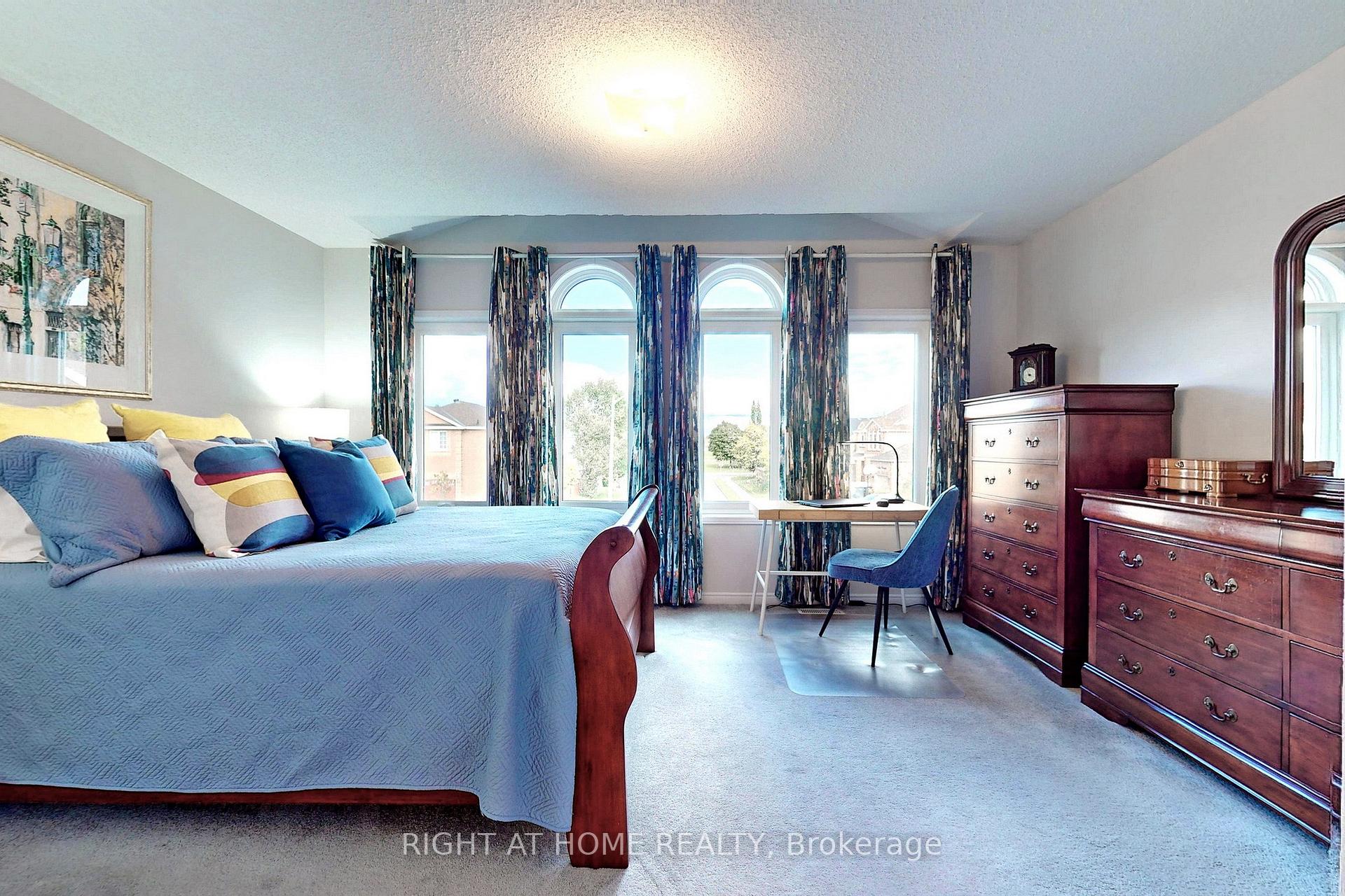 Photo 20 of 117 Lent Crescent, Brampton, Fletcher's West — HOMEH