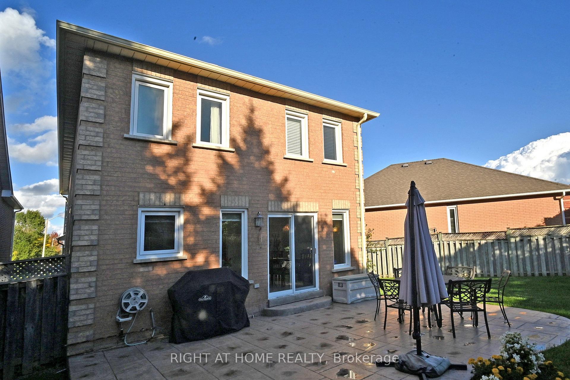 Photo 34 of 117 Lent Crescent, Brampton, Fletcher's West — HOMEH