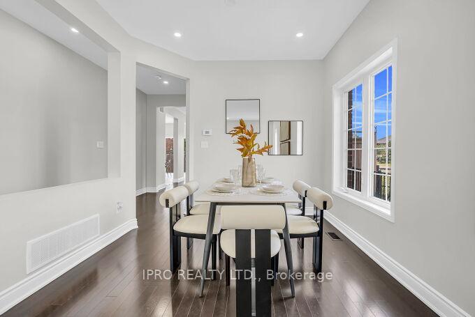 Photo 6 of 72 Commodore Drive, Brampton, Credit Valley — HOMEH
