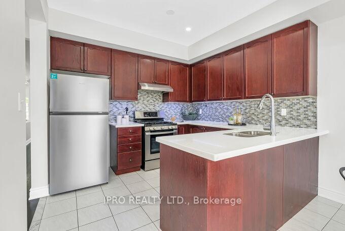 Photo 11 of 72 Commodore Drive, Brampton, Credit Valley — HOMEH