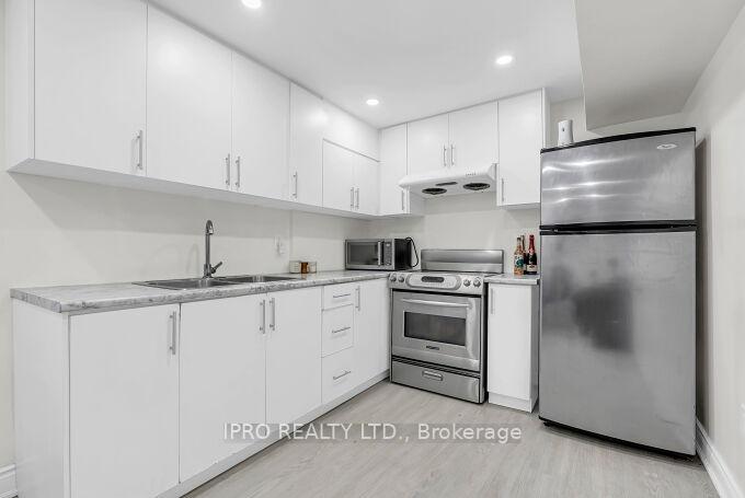 Photo 33 of 72 Commodore Drive, Brampton, Credit Valley — HOMEH