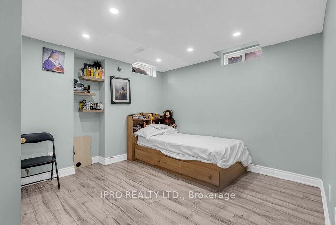 Photo 23 of 72 Commodore Drive, Brampton, Credit Valley — HOMEH