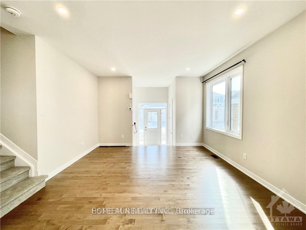 Photo 15 of 329 Canadensis Lane, Ottawa, Barrhaven - Half Moon Bay — HOMEH