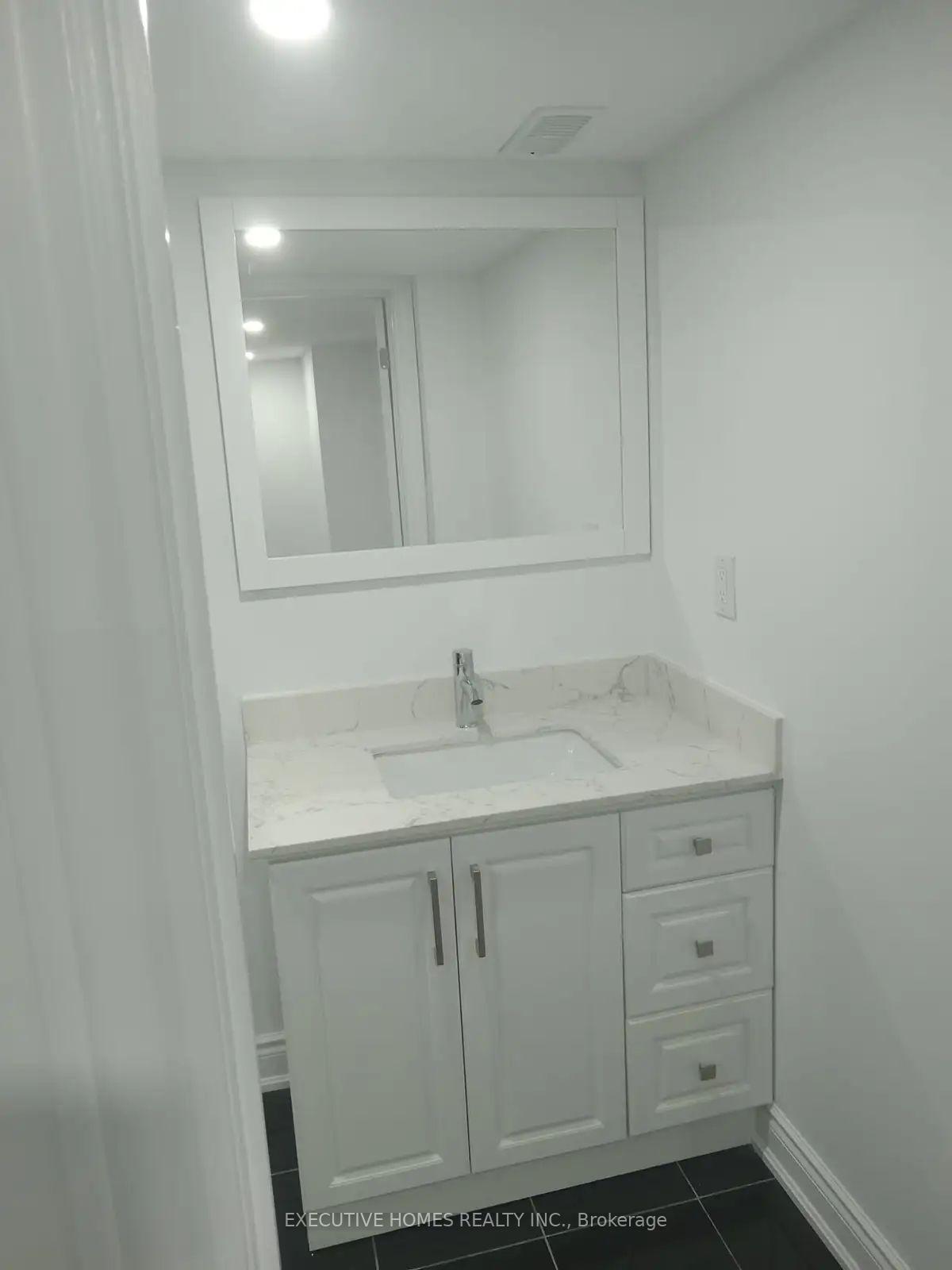 Photo 7 of Unit Basement, 146 Sandyshores Drive E, Brampton, Sandringham-Wellington — HOMEH