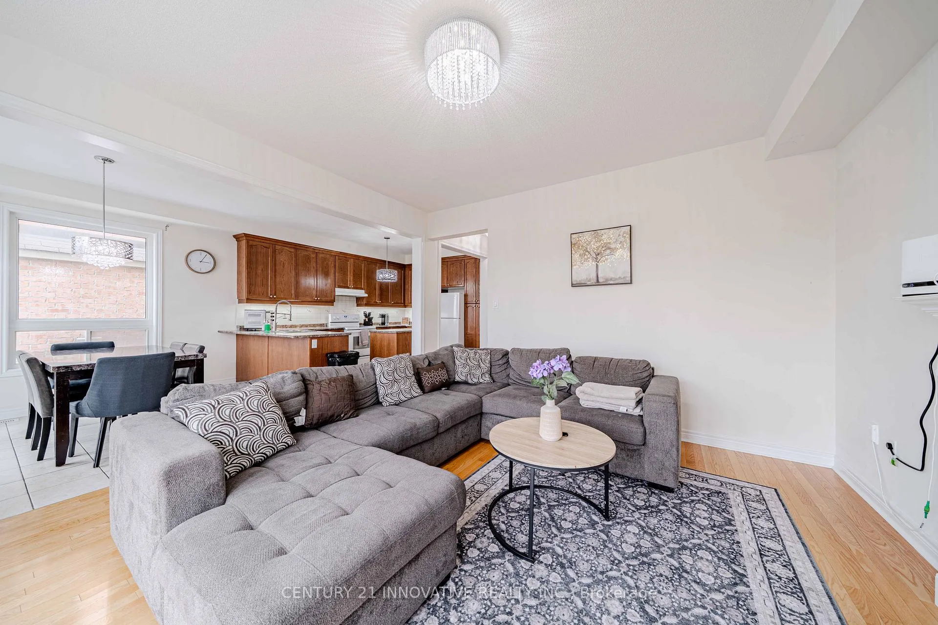 Photo 5 of 50 Everingham Circle, Brampton, Sandringham-Wellington — HOMEH